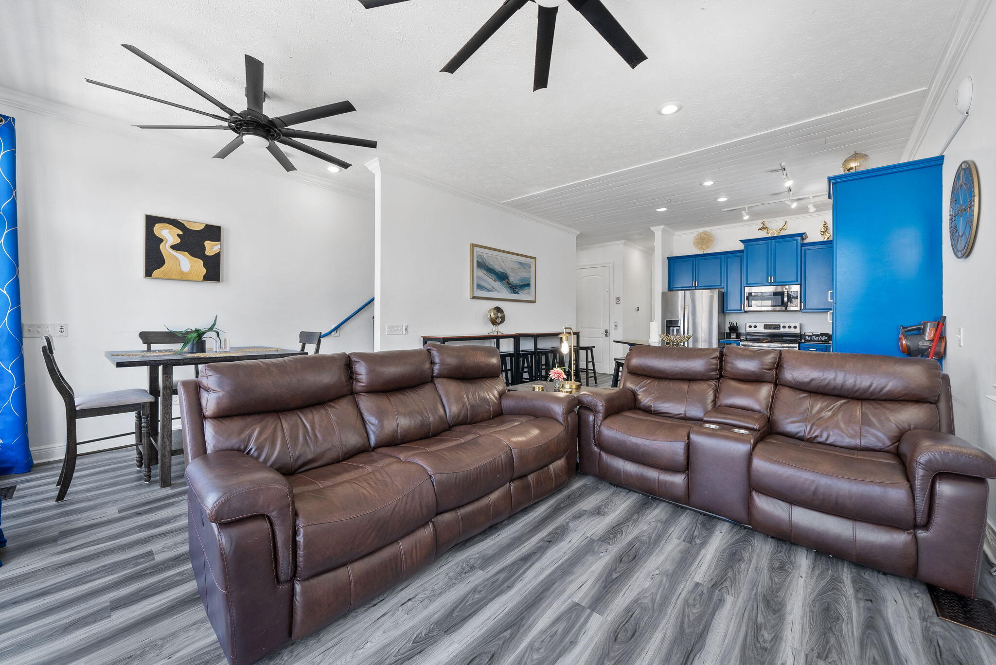 LONG BEACH - Residential