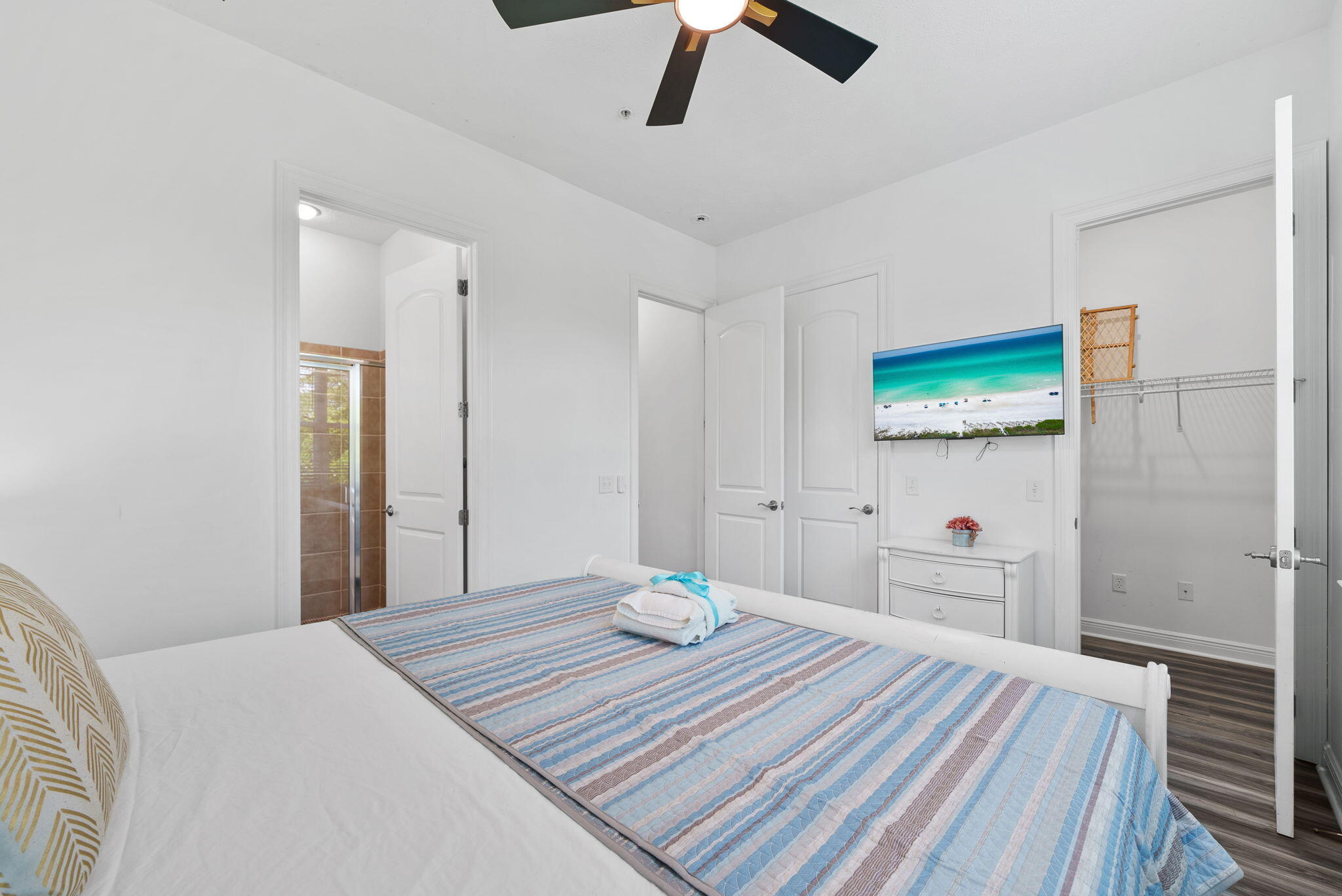 LONG BEACH - Residential