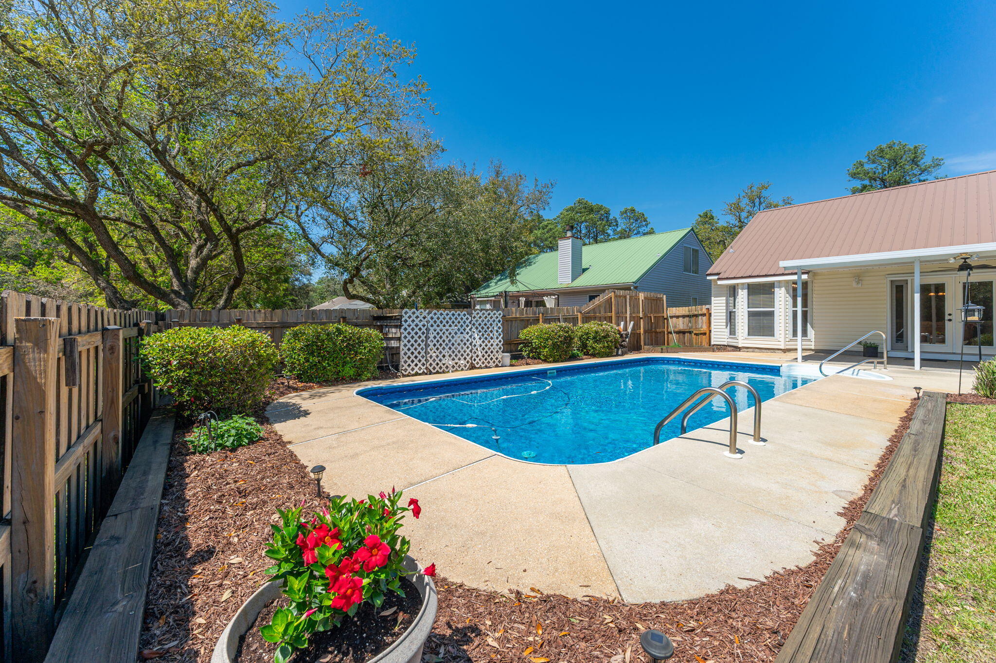 Schneider court - Residential