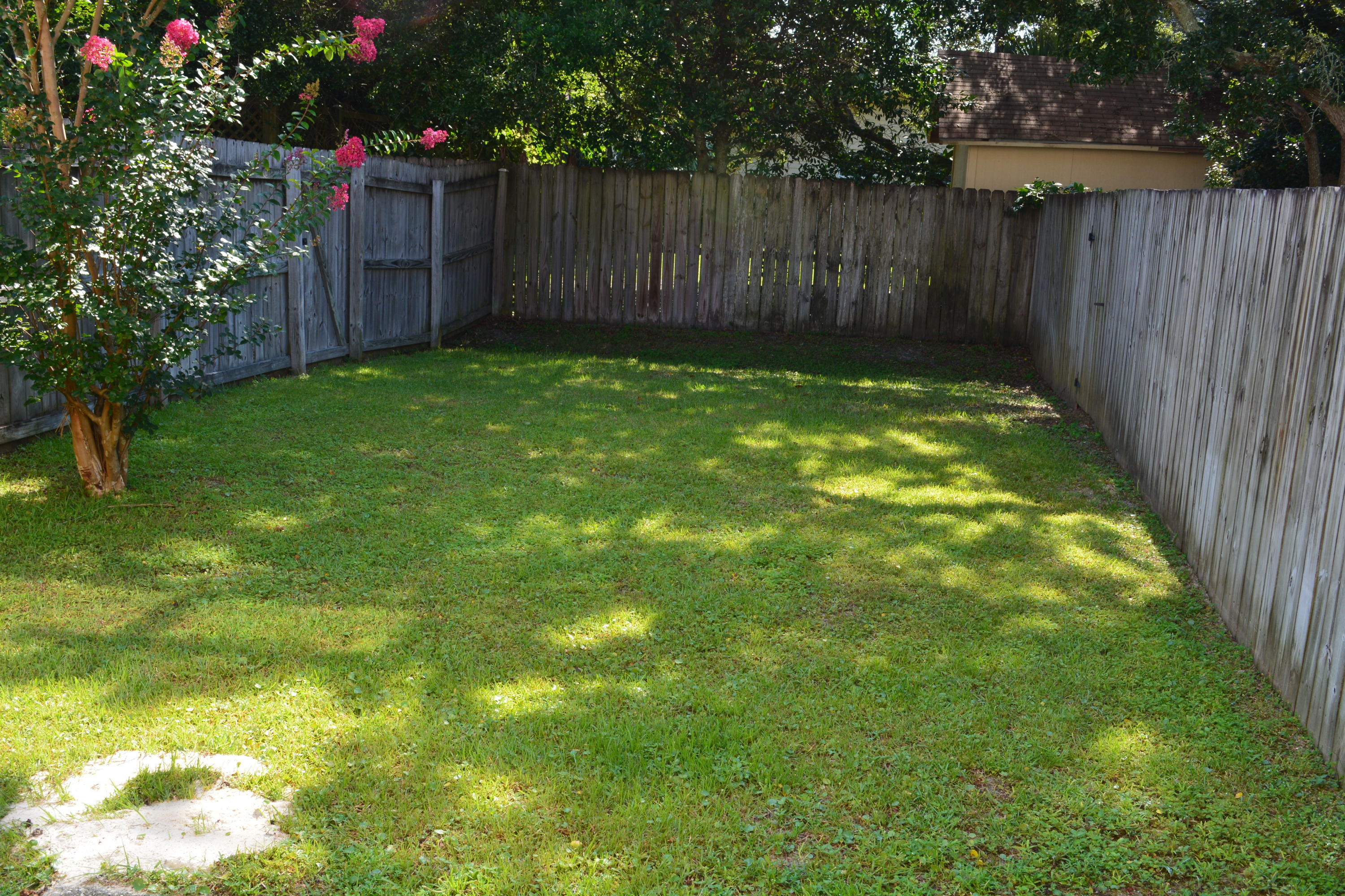 ADASHAN GARDYNS - Residential