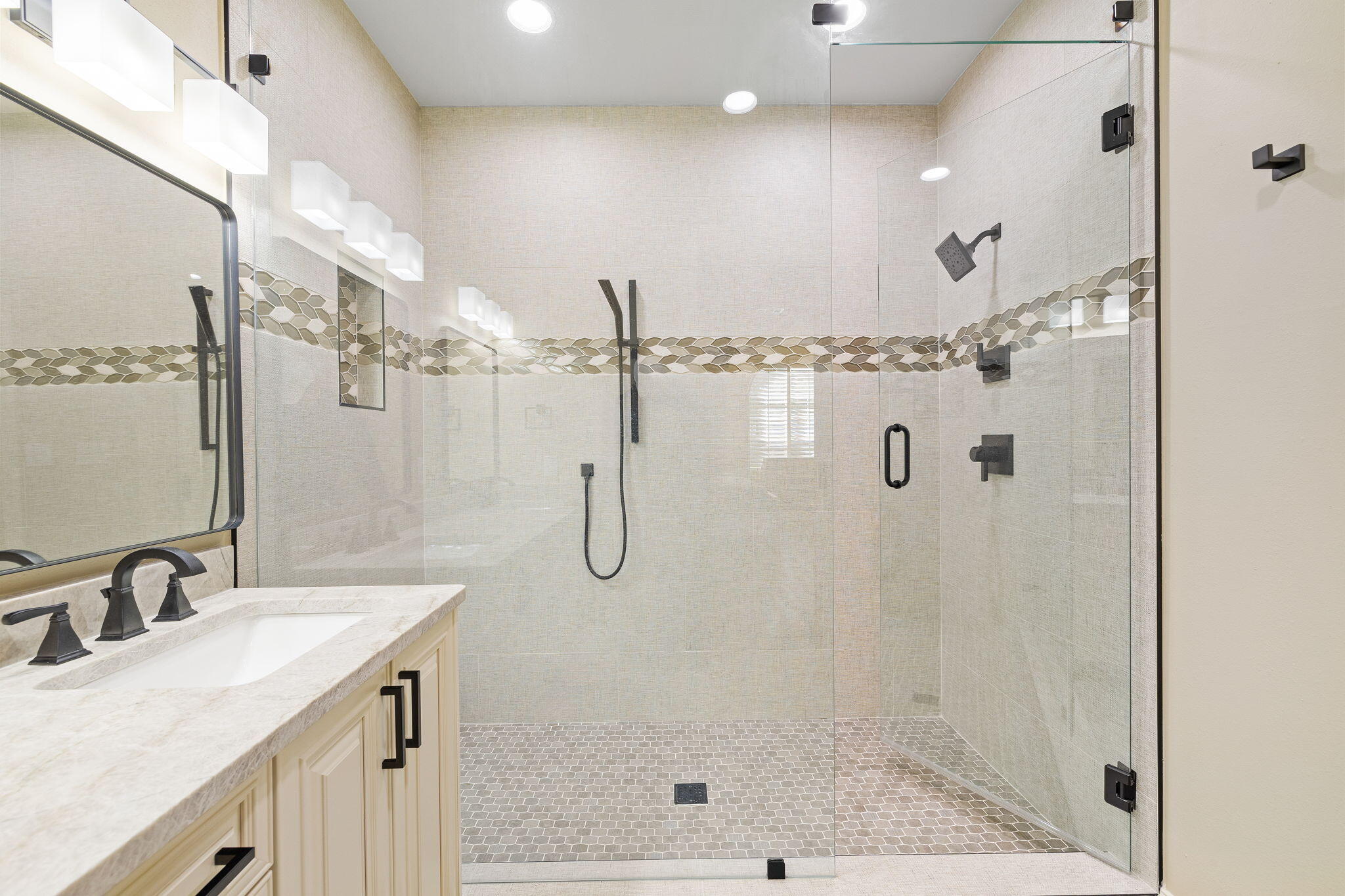 NORTHSHORE - Residential