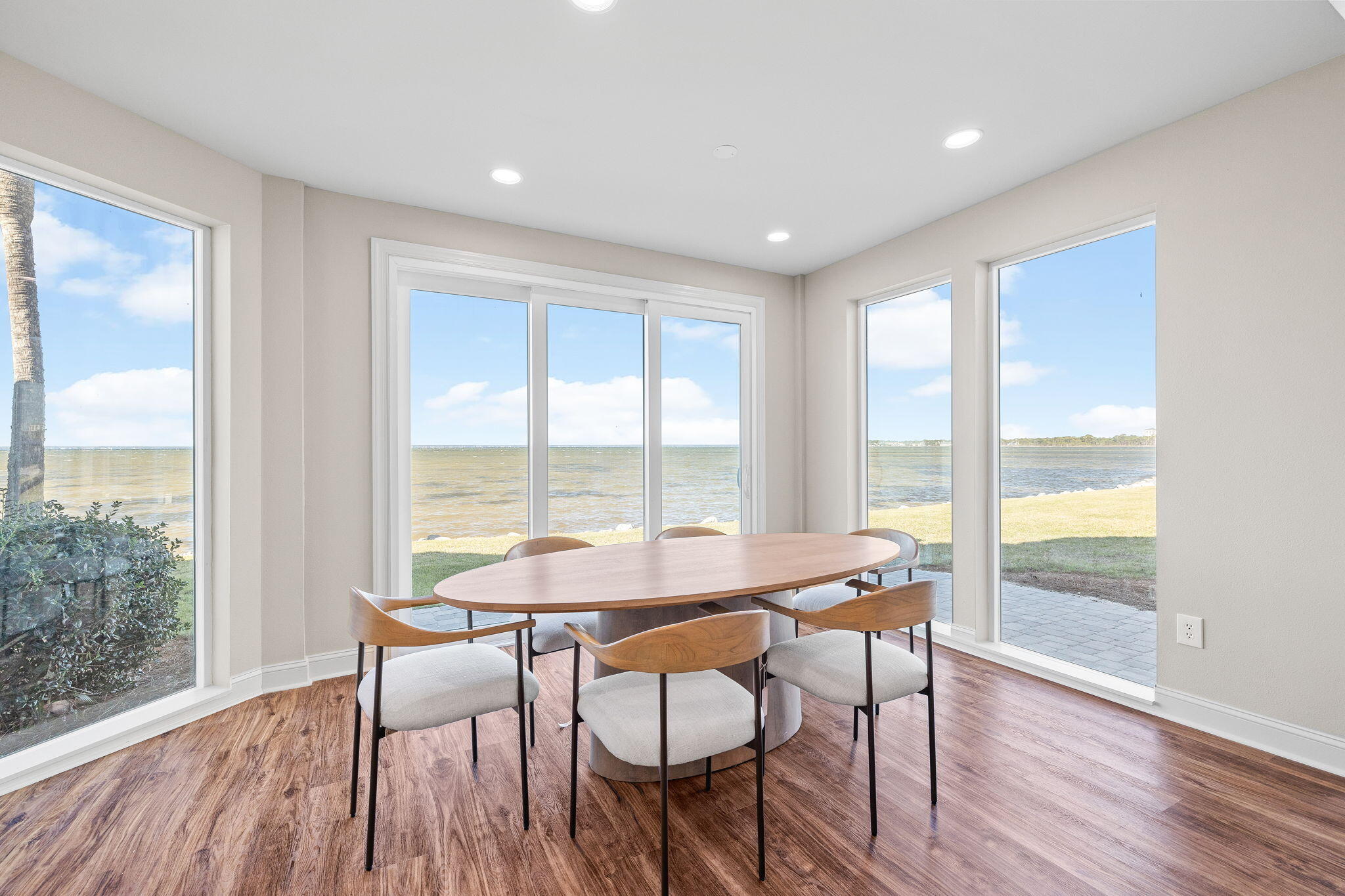 NORTHSHORE - Residential