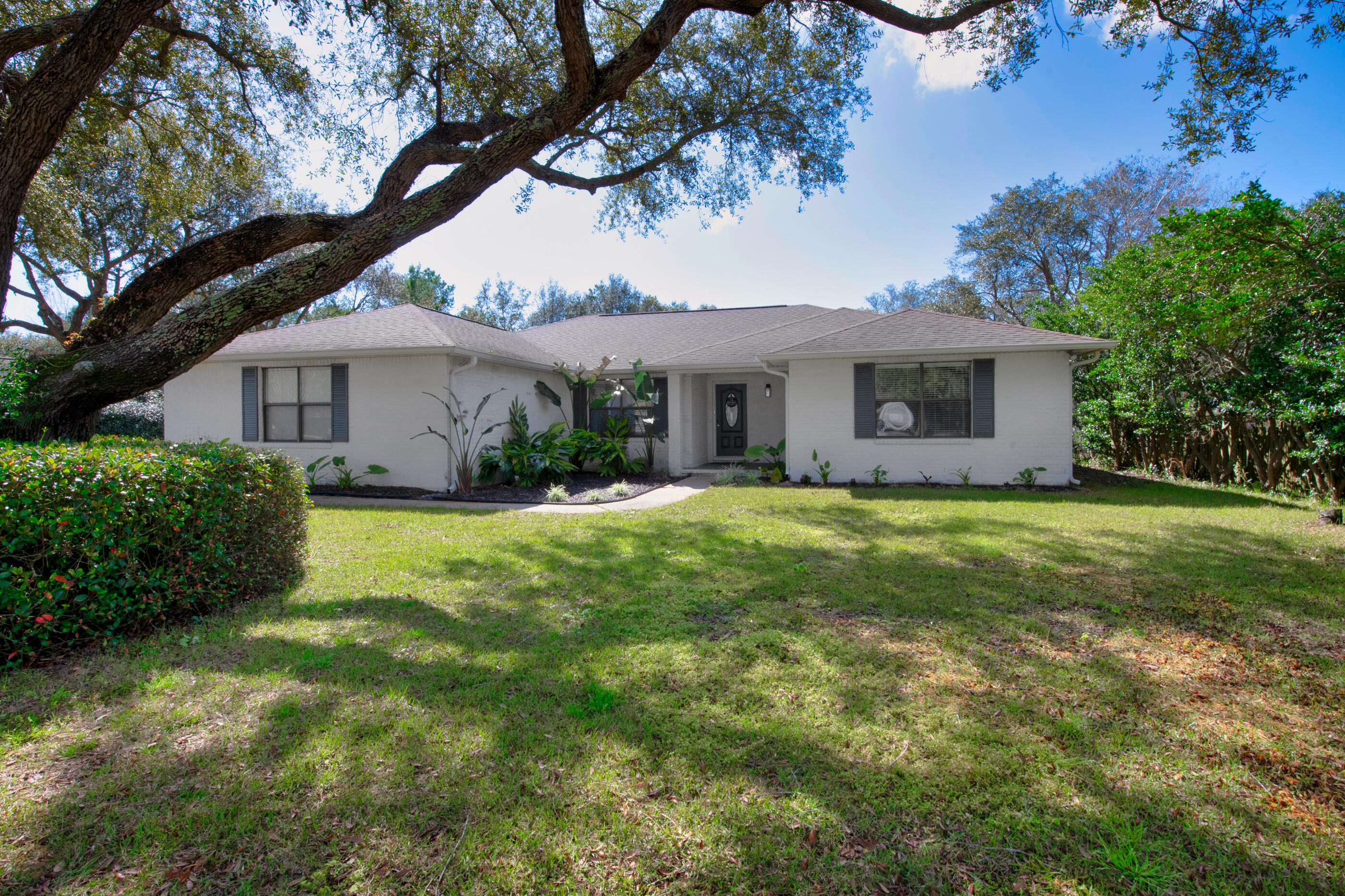 HOLLEY BY THE SEA - Residential