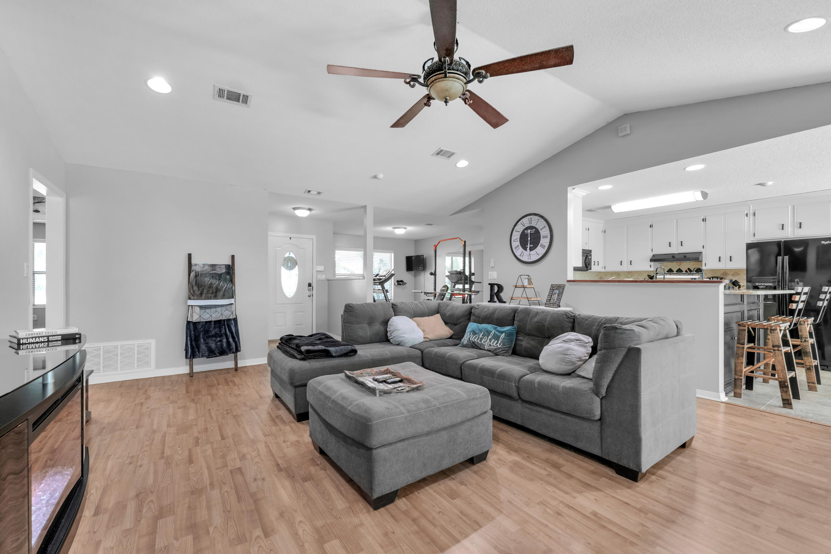 HOLLEY BY THE SEA - Residential