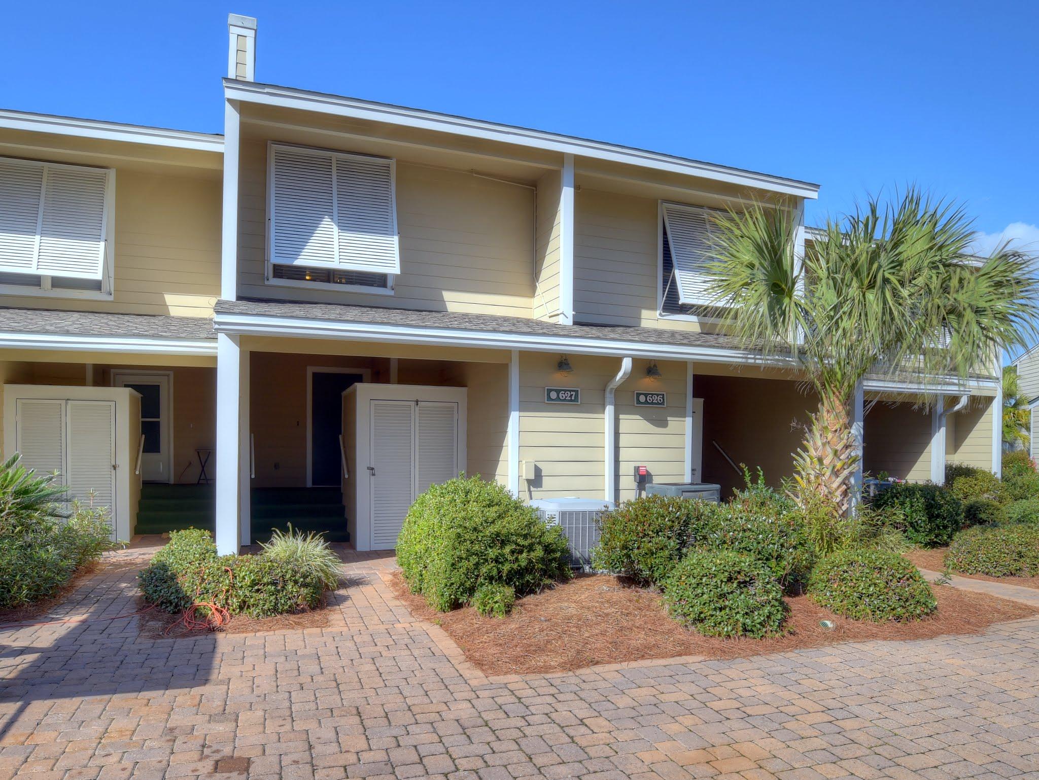 BAYOU VILLAS T/H - PHASE 1 - Residential