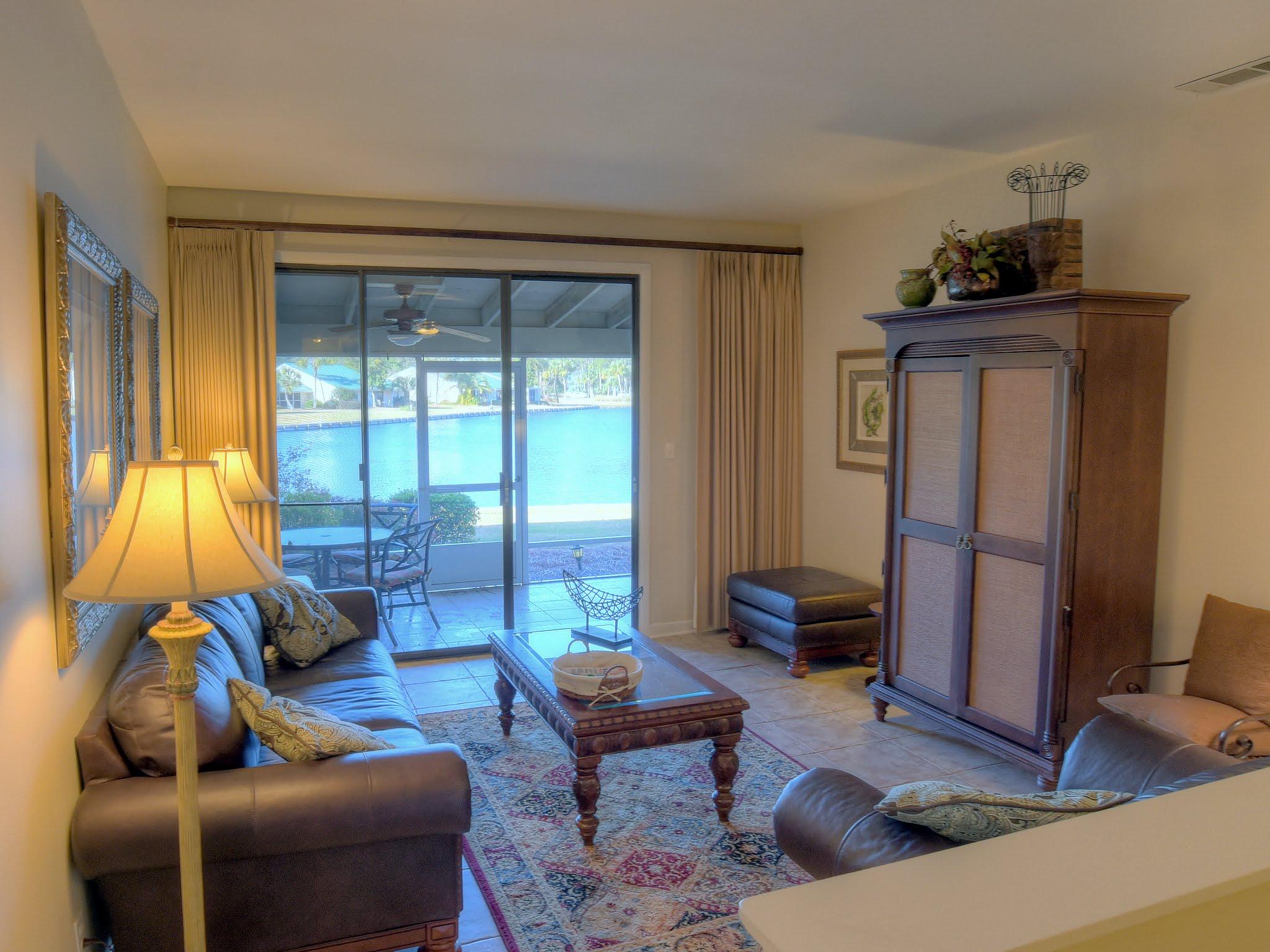 BAYOU VILLAS T/H - PHASE 1 - Residential