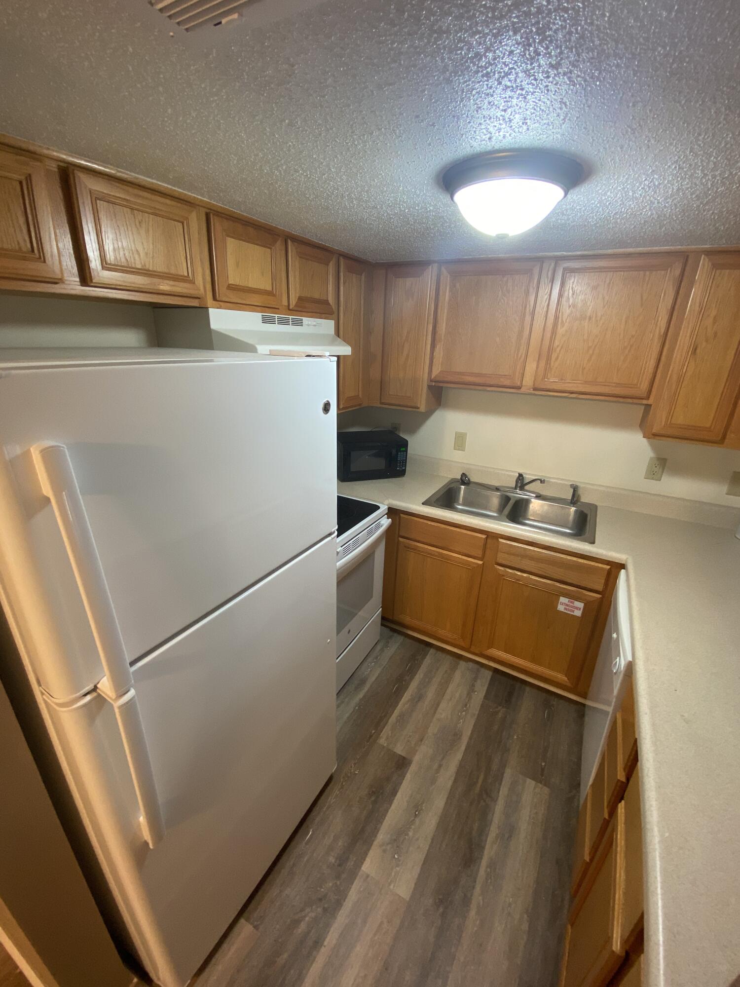 FINISTERRA CONDO - Residential Lease