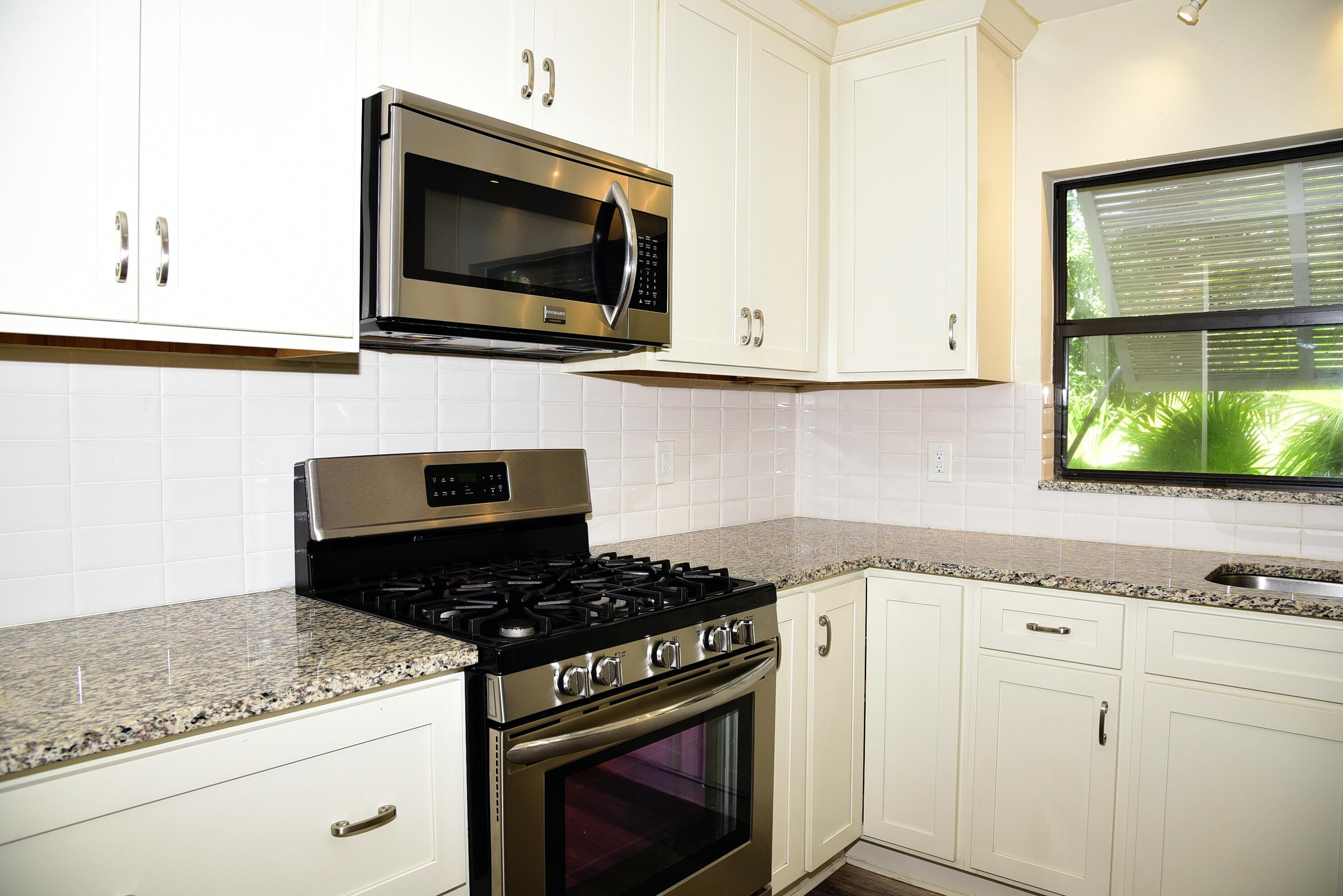 LONGWOOD S/D 1ST ADDN - Residential Lease