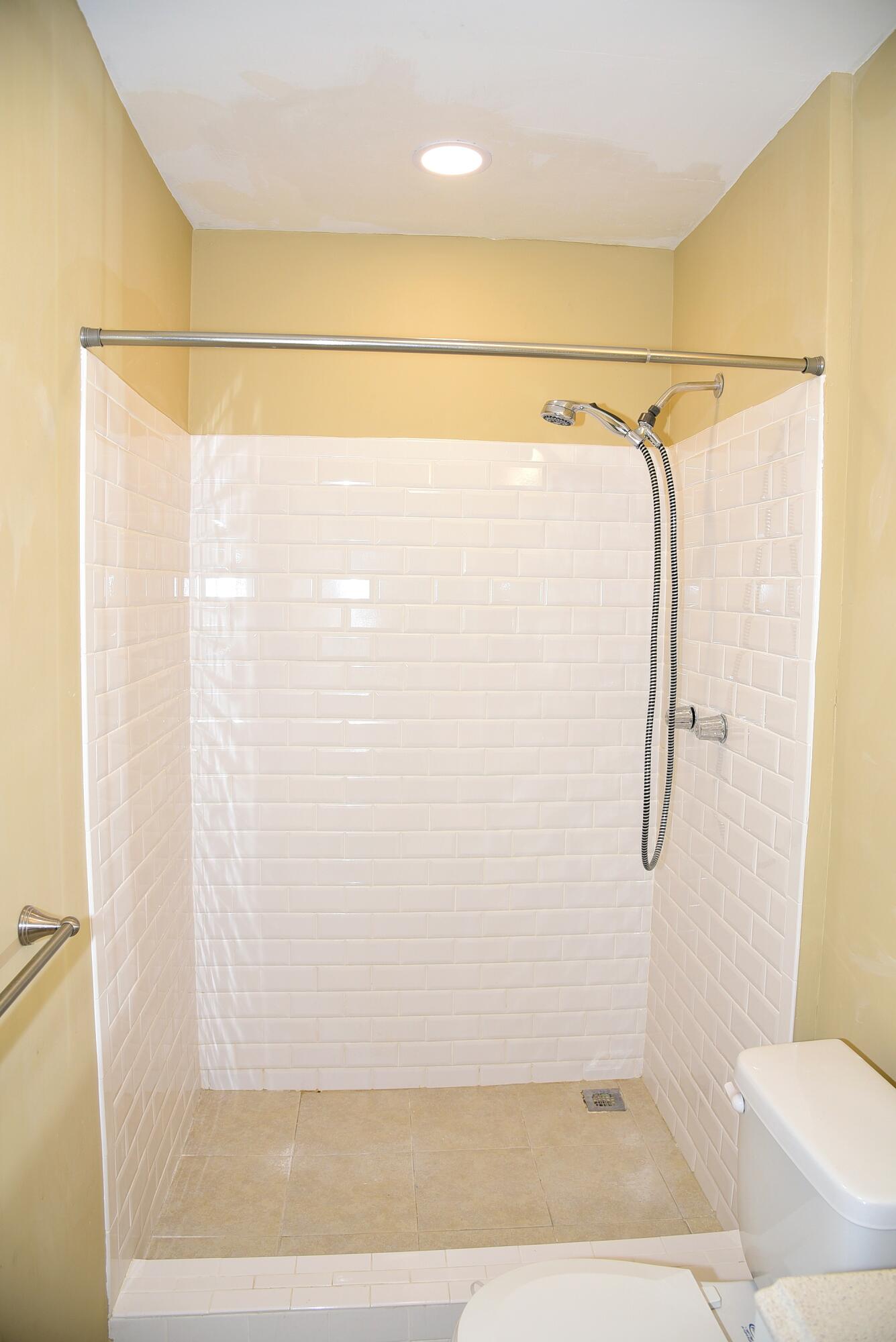 LONGWOOD S/D 1ST ADDN - Residential Lease