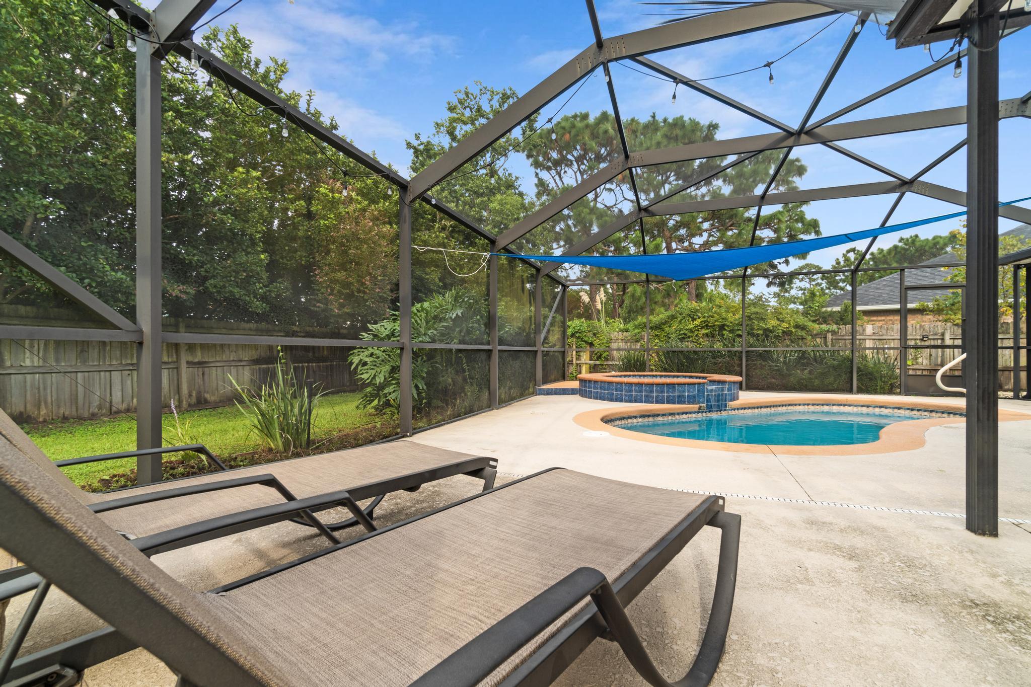 ASHBERRY WOODS - Residential