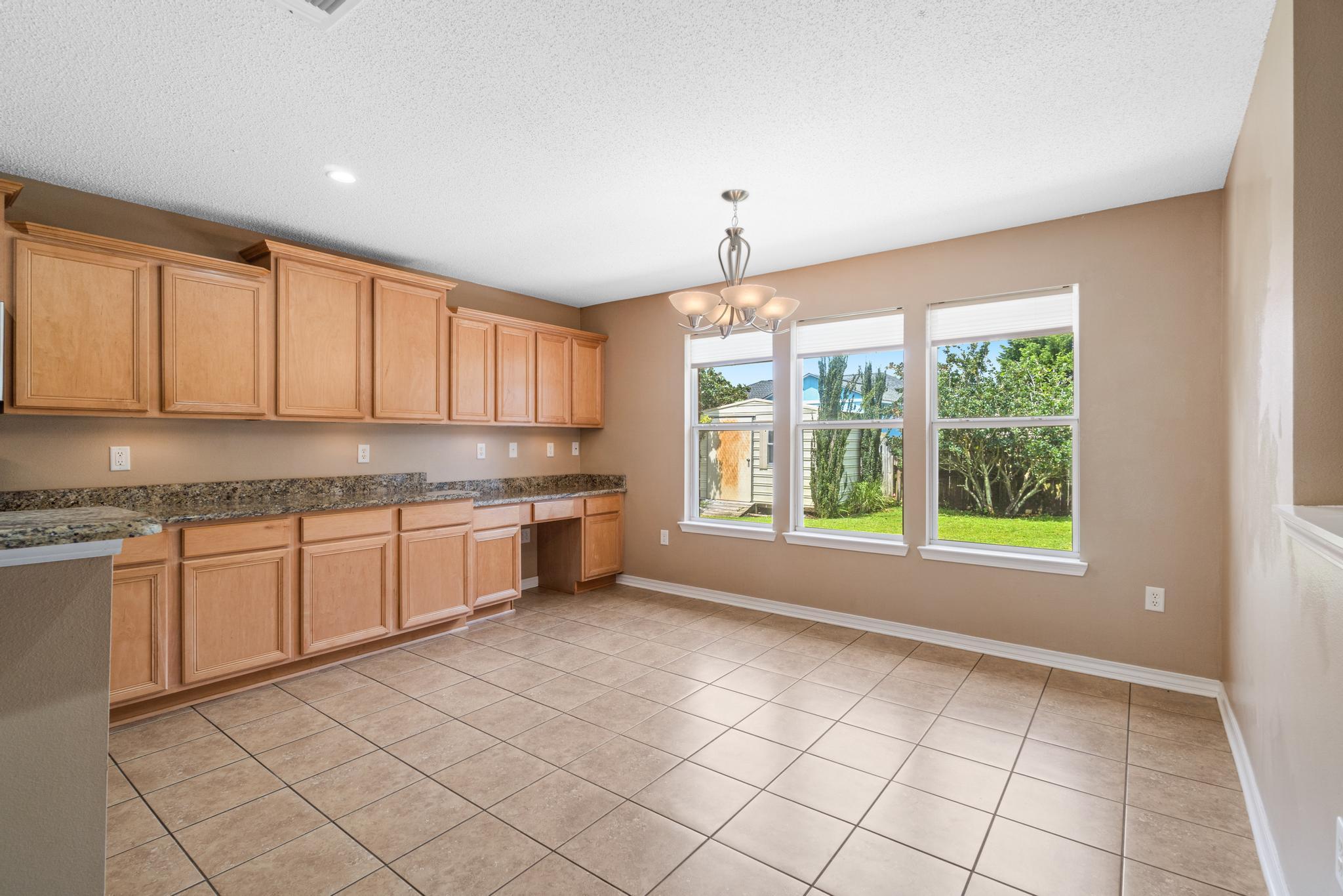 ASHBERRY WOODS - Residential