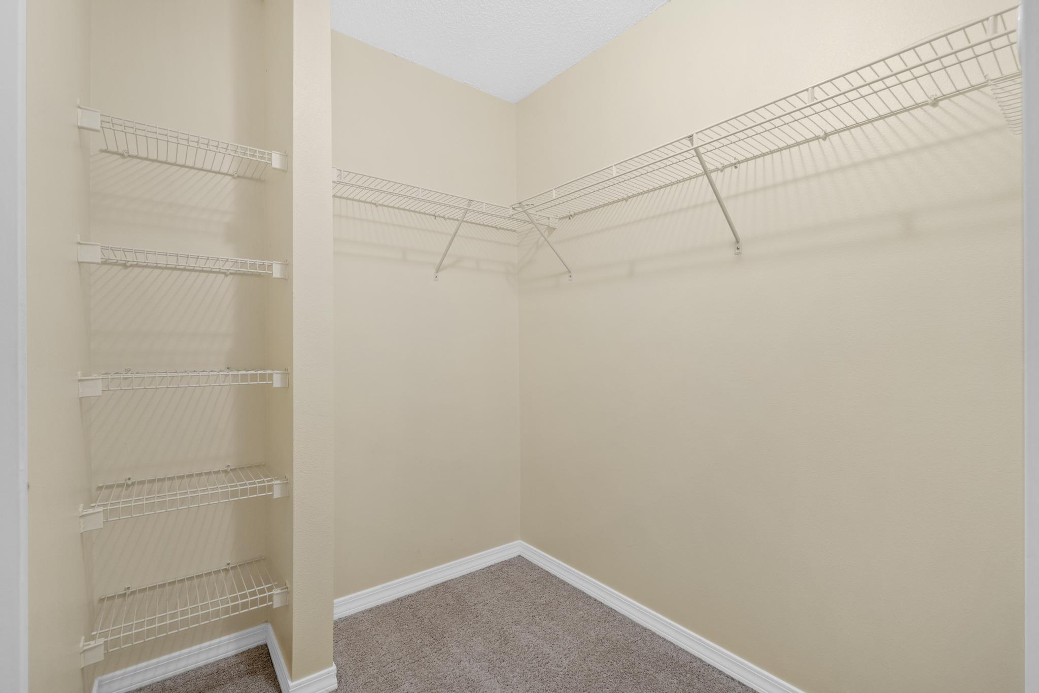 ASHBERRY WOODS - Residential