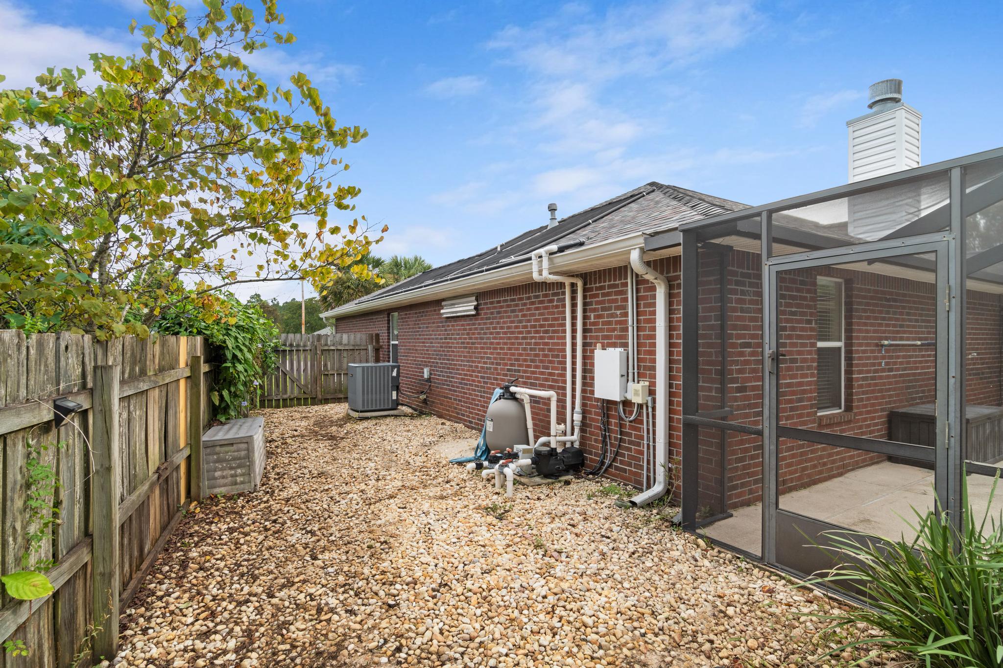 ASHBERRY WOODS - Residential