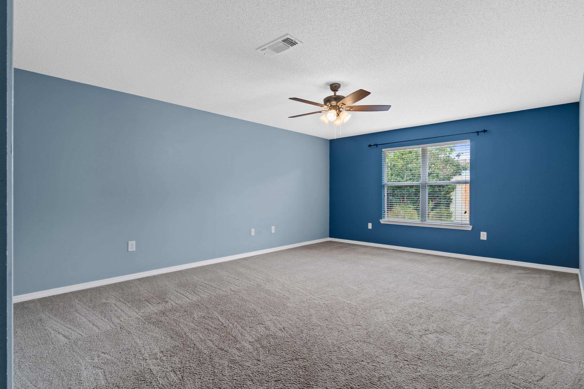 ASHBERRY WOODS - Residential