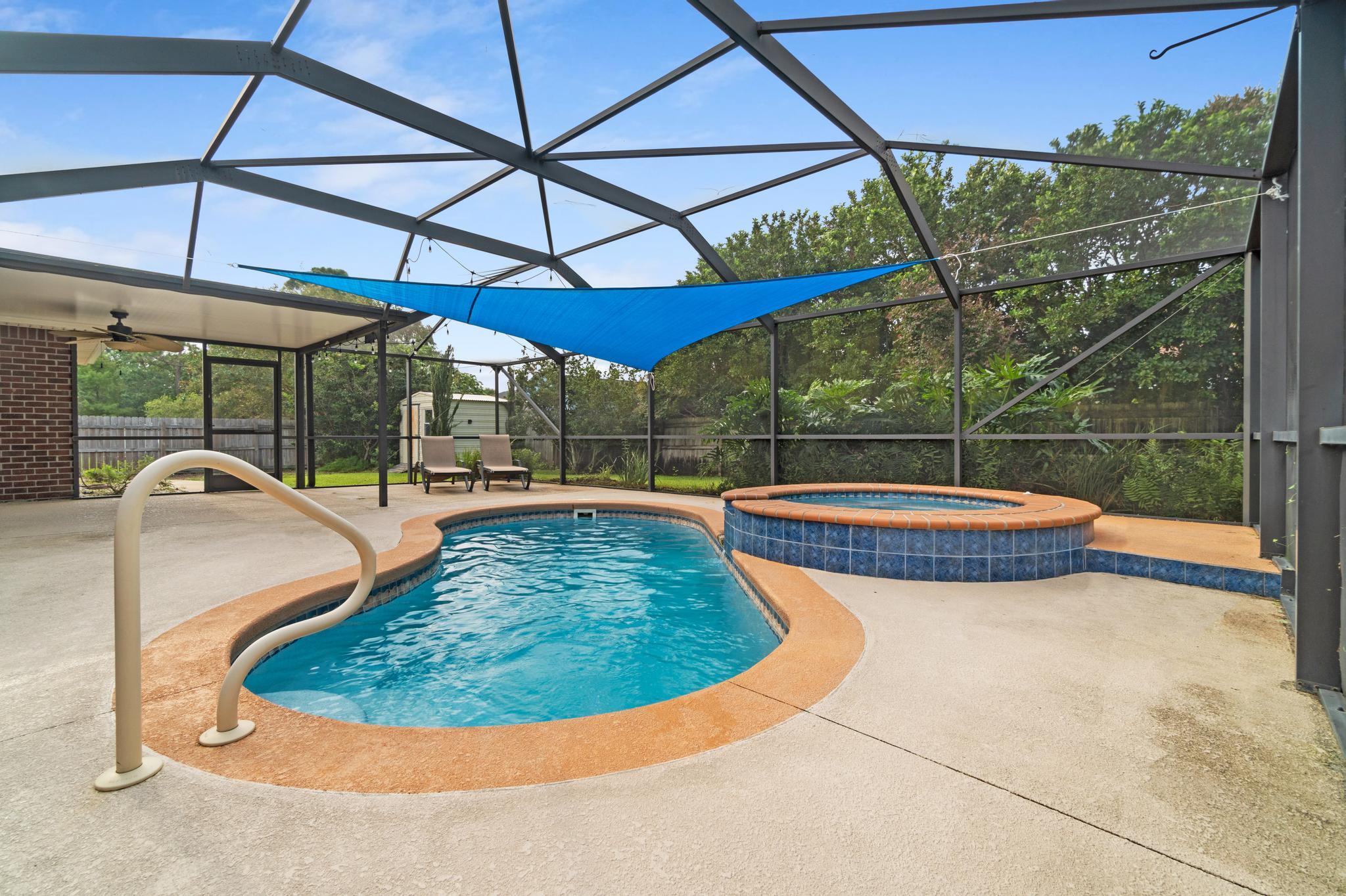 ASHBERRY WOODS - Residential