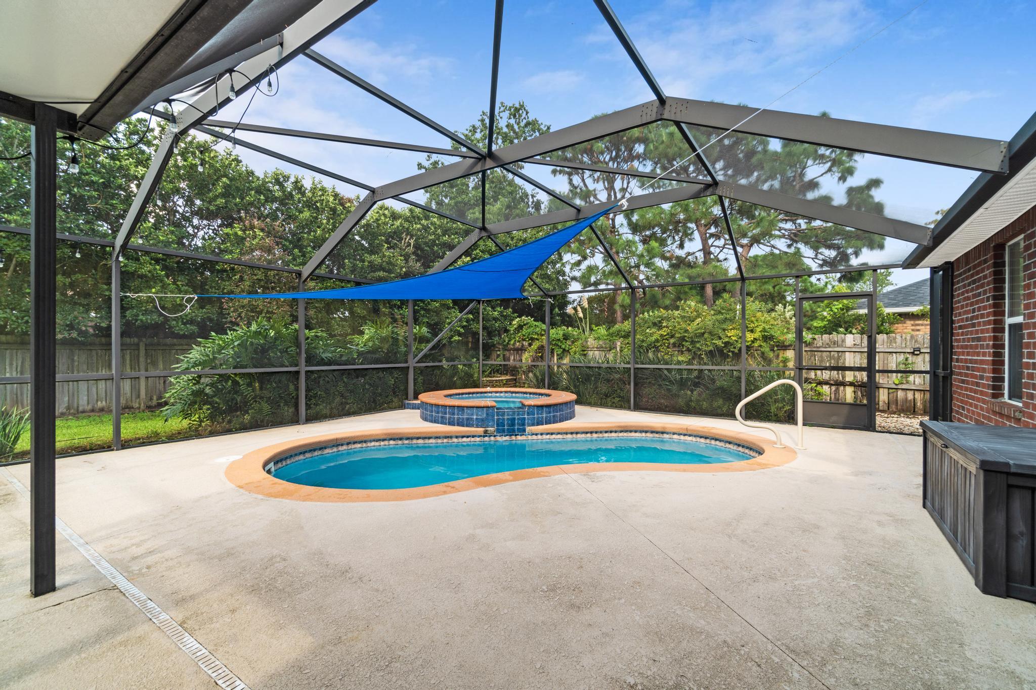 ASHBERRY WOODS - Residential