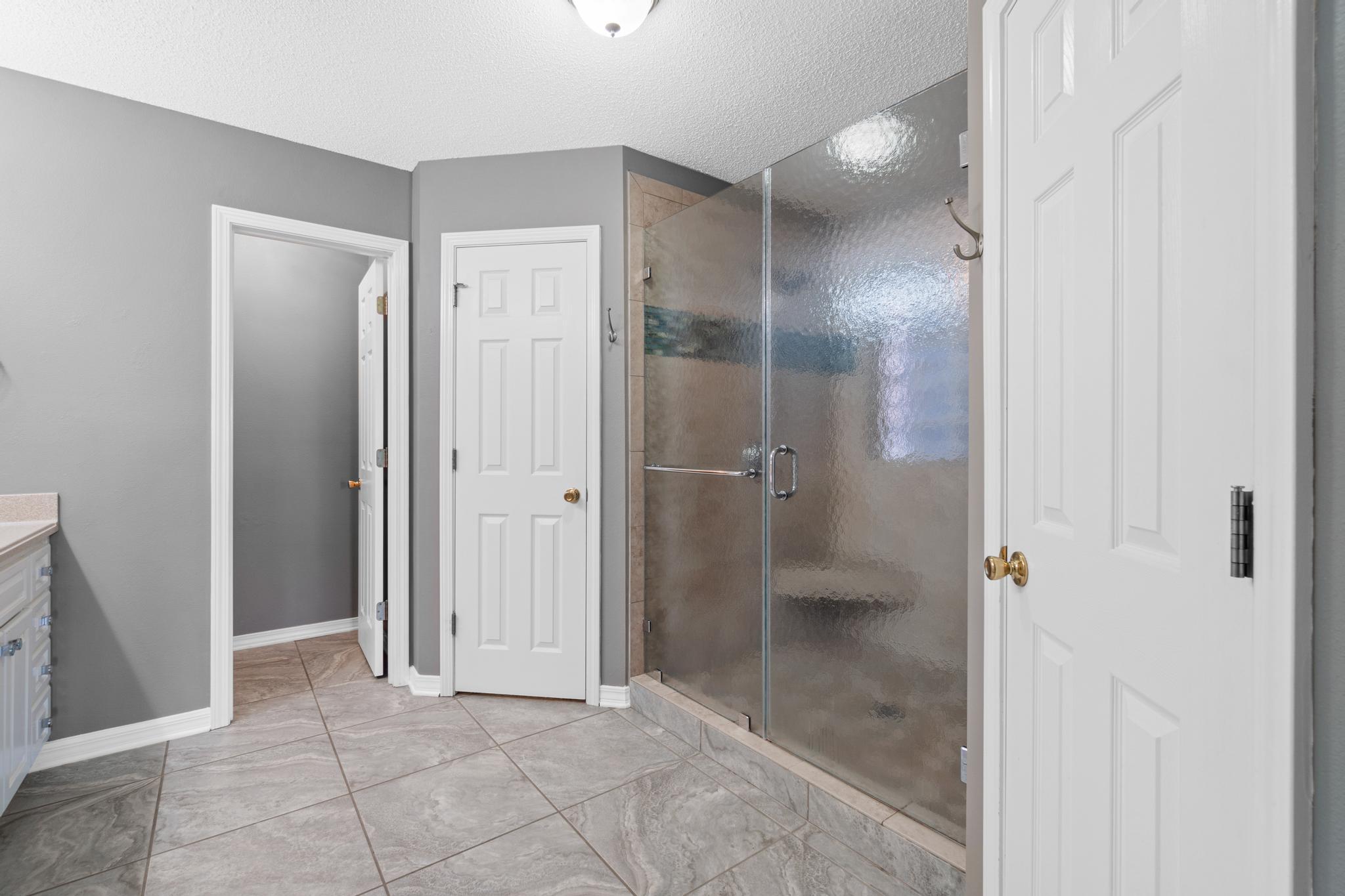 ASHBERRY WOODS - Residential