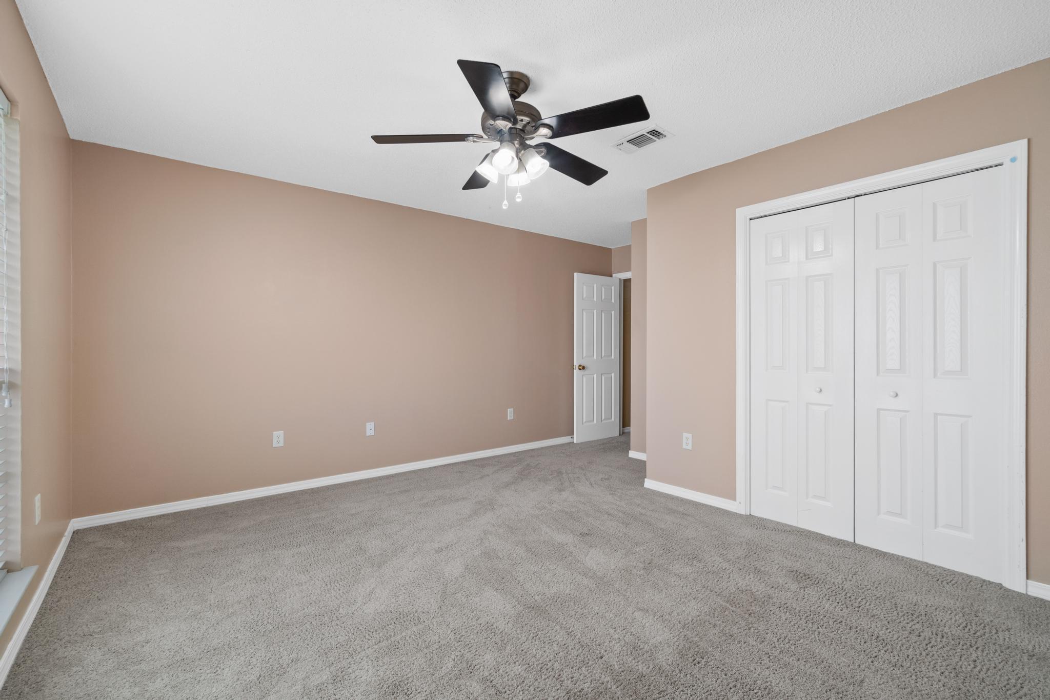 ASHBERRY WOODS - Residential