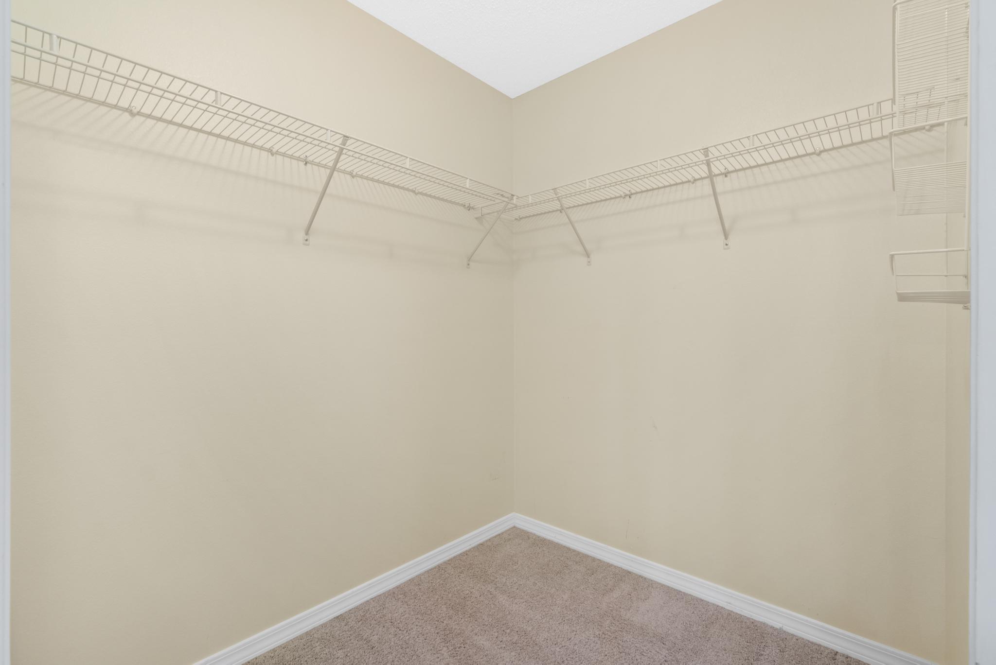 ASHBERRY WOODS - Residential