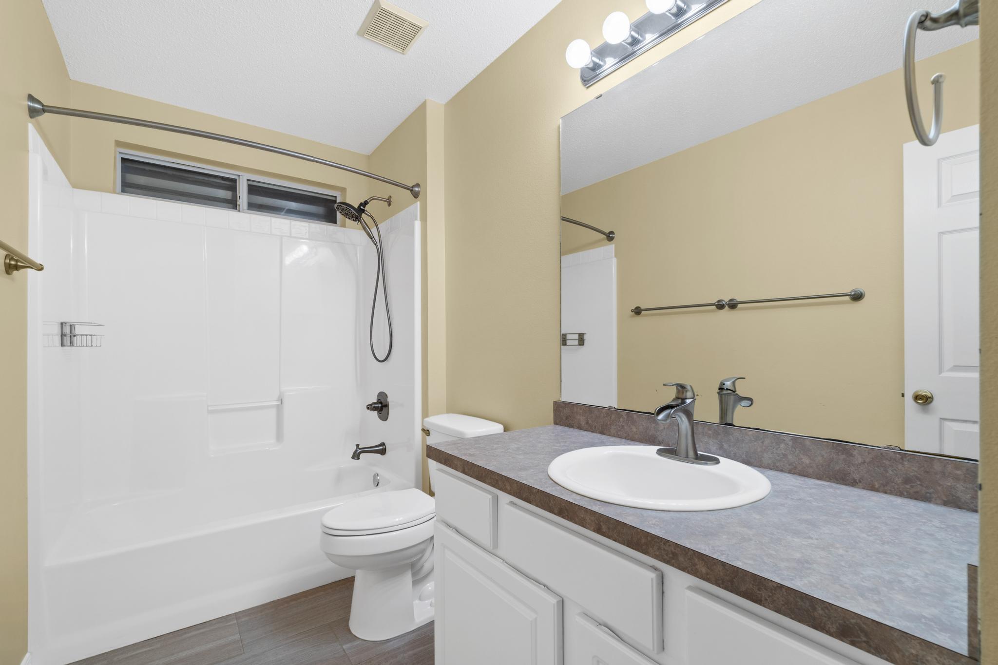 ASHBERRY WOODS - Residential