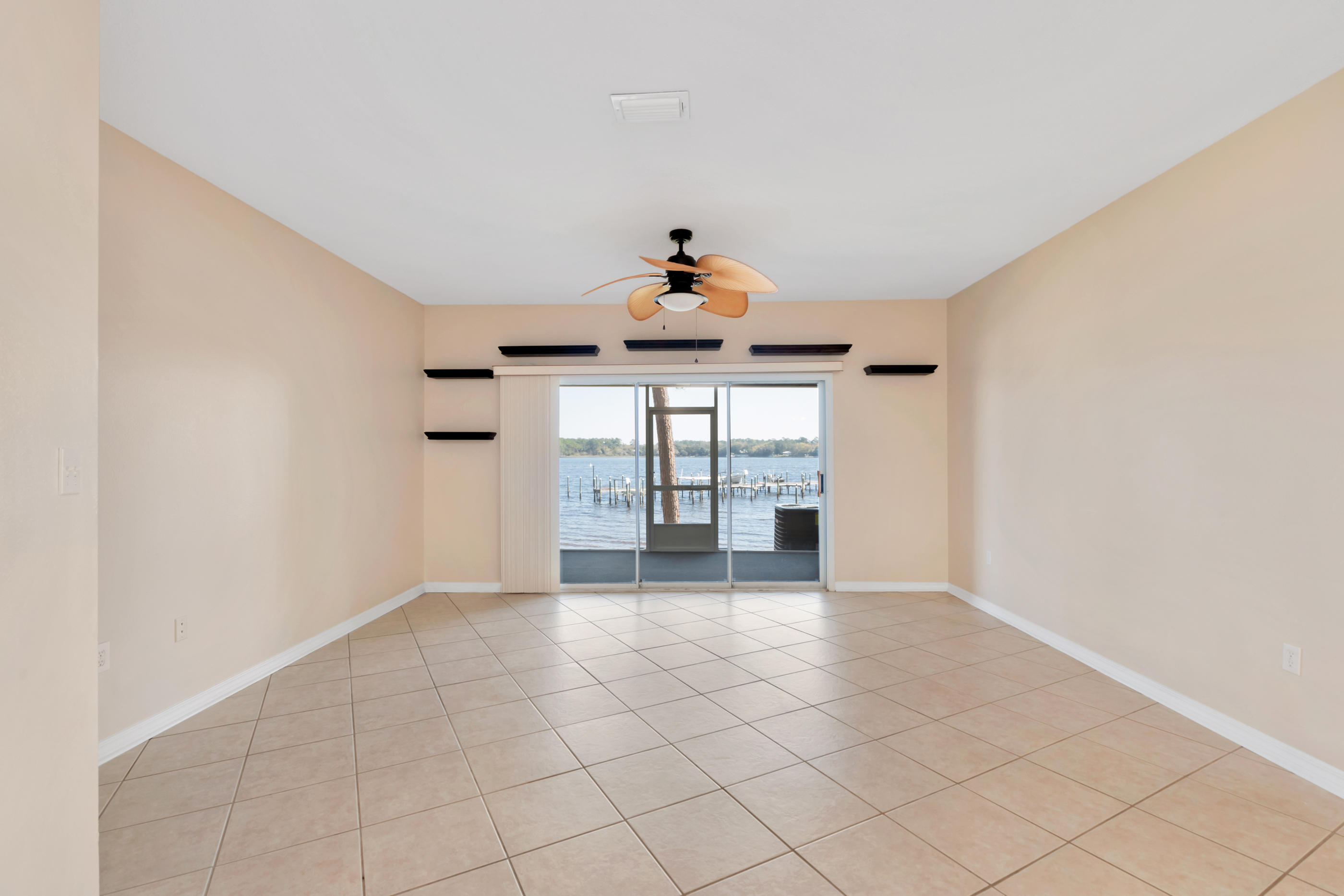 HIDDEN BAY VILLAGE - Residential