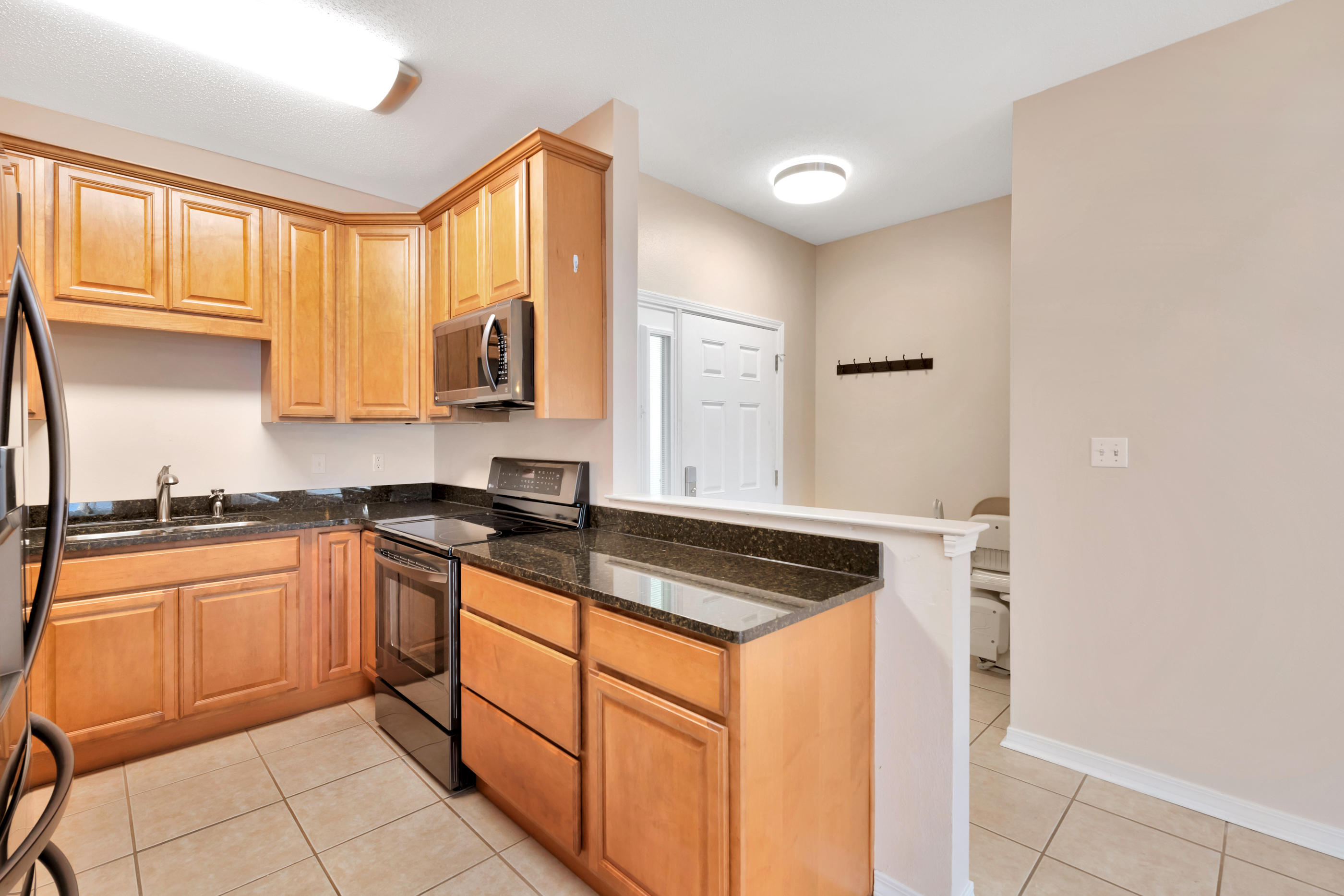 HIDDEN BAY VILLAGE - Residential