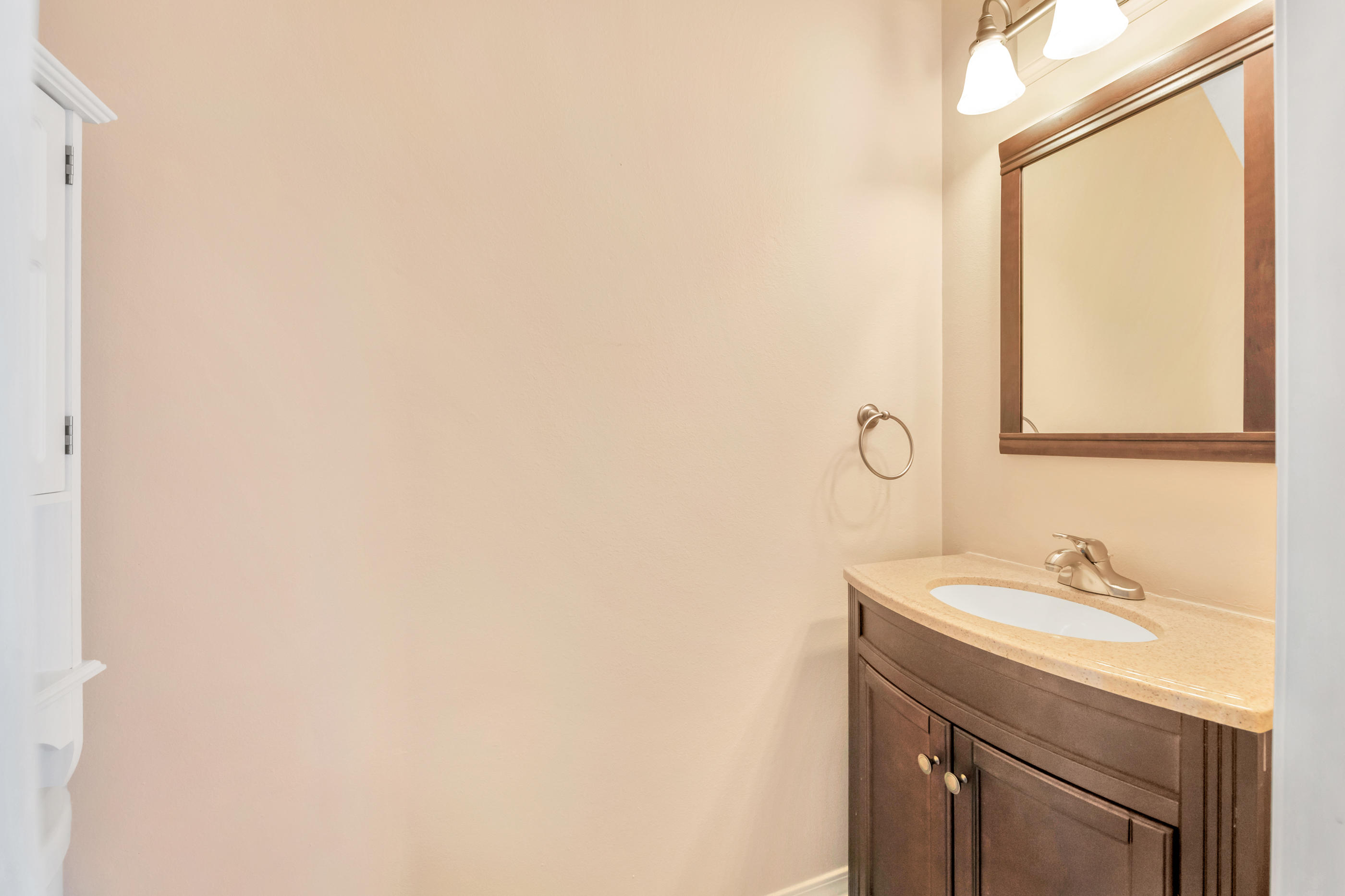 HIDDEN BAY VILLAGE - Residential