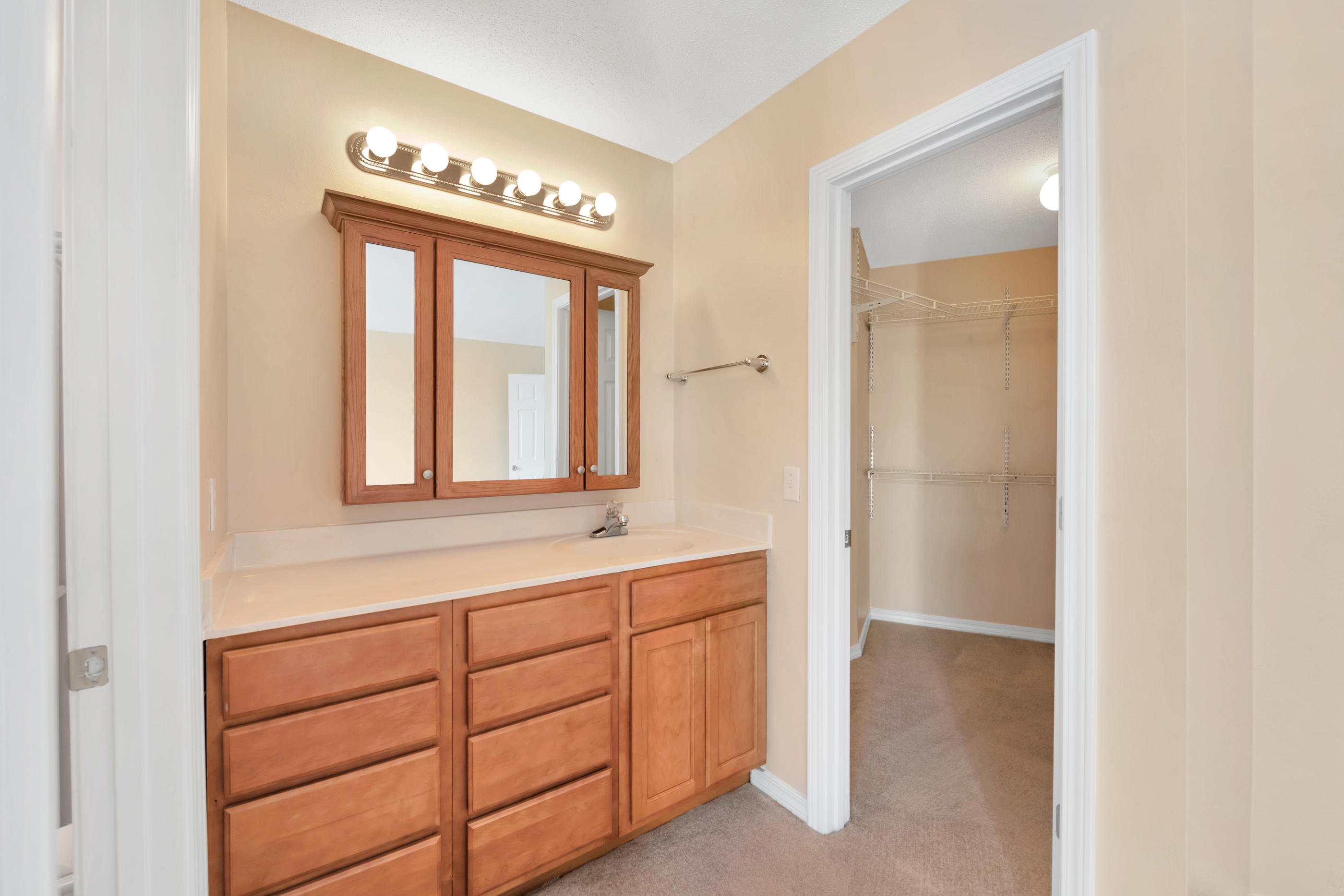 HIDDEN BAY VILLAGE - Residential