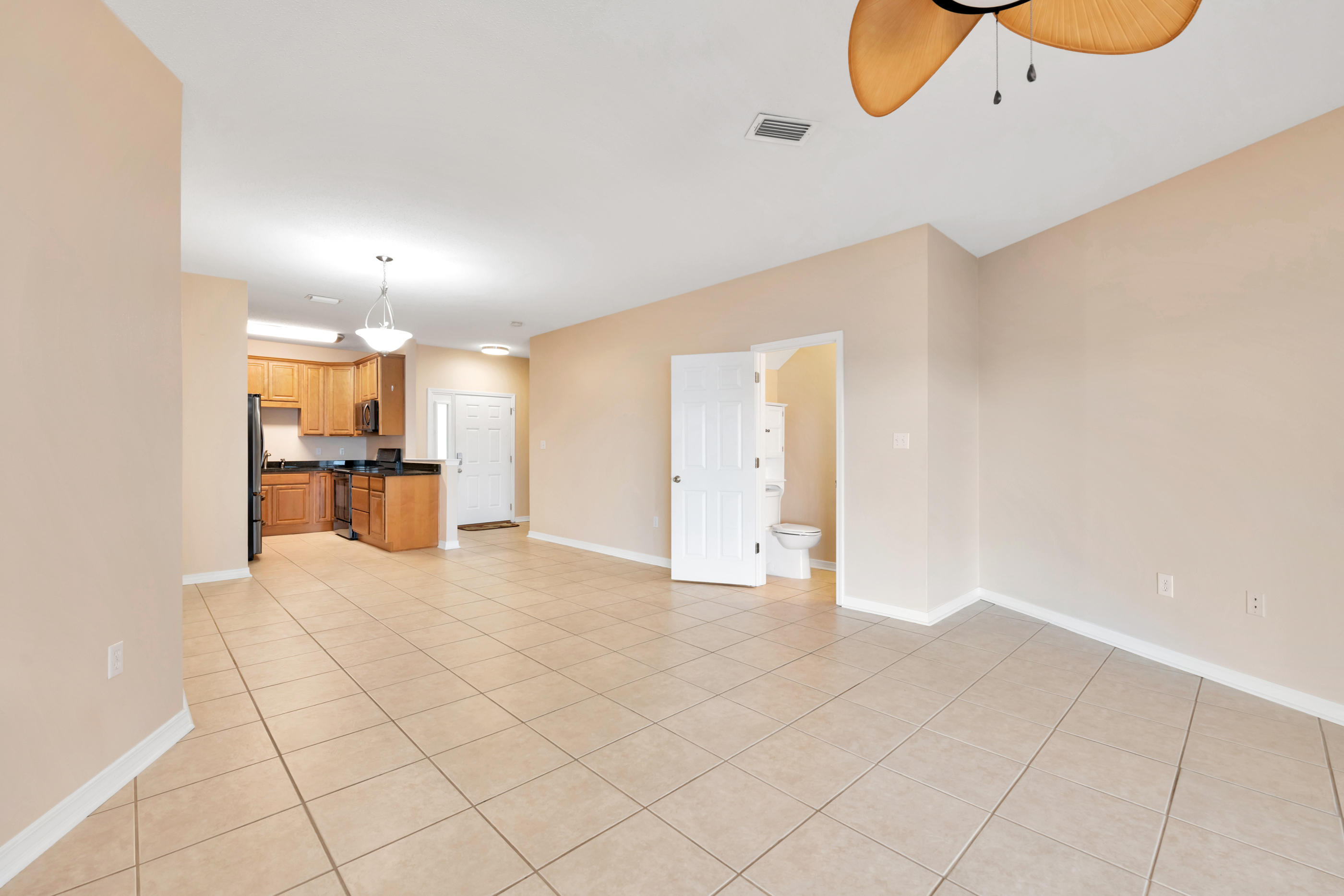 HIDDEN BAY VILLAGE - Residential