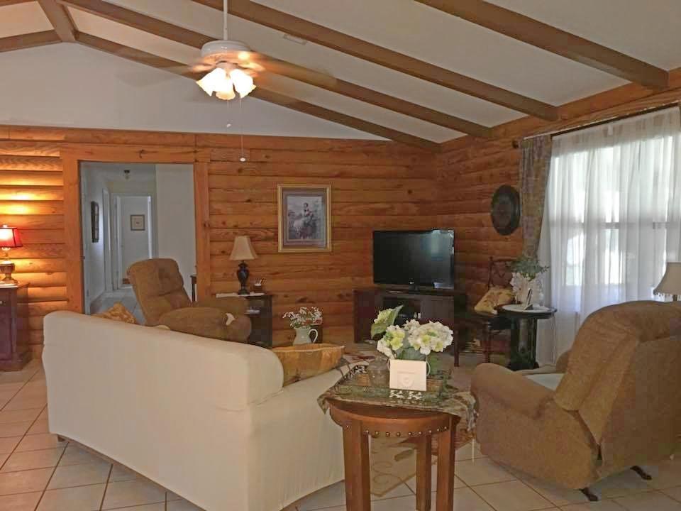 PRCL C DESC MORE AS:COM AT THE NW/C OF SEC RUN S 00 DEG 00'00''W 658.04 FT RUN N 84 DEG 32'53''E 174 - Residential