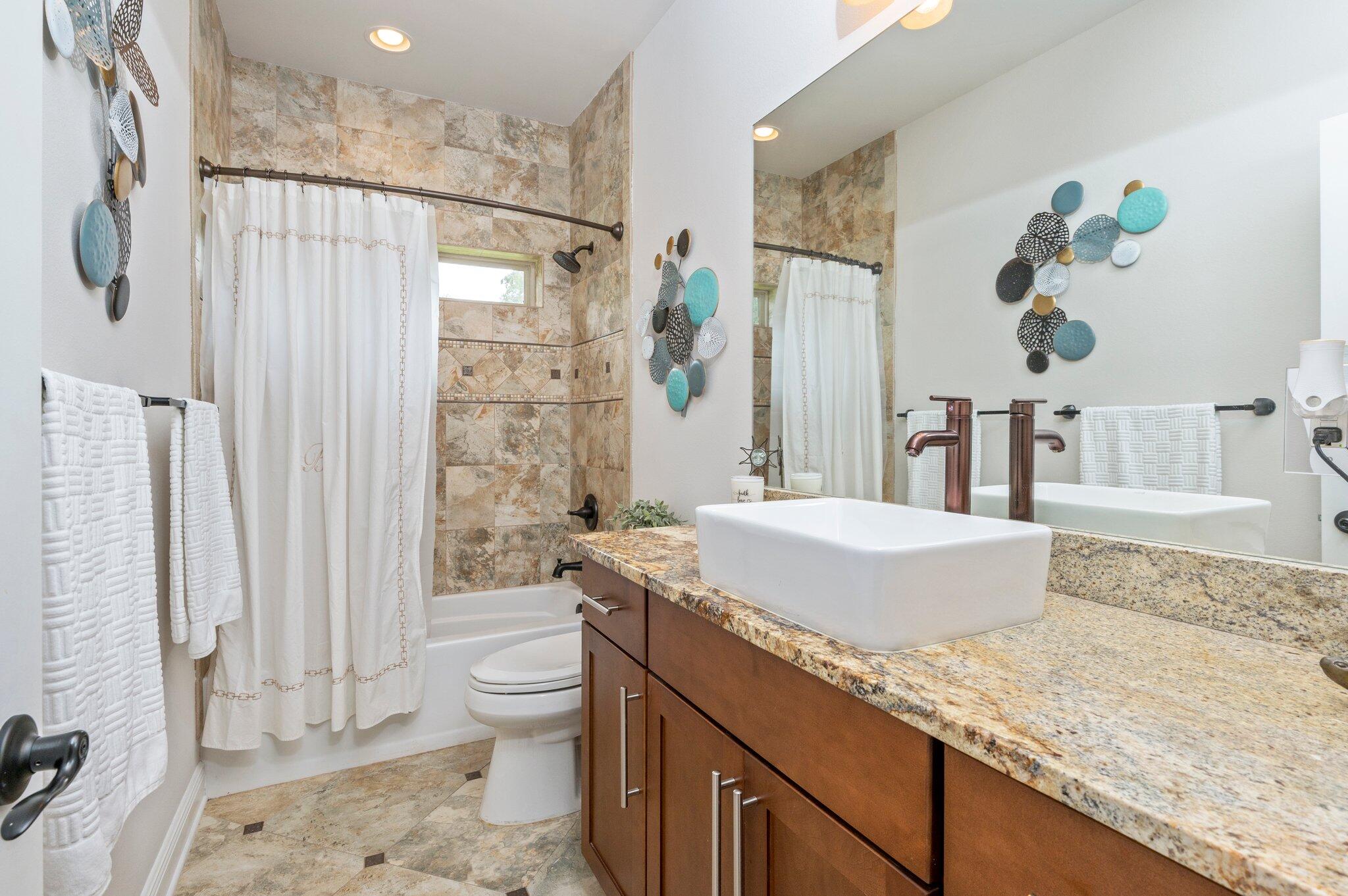 CLAIRES VINEYARD - Residential