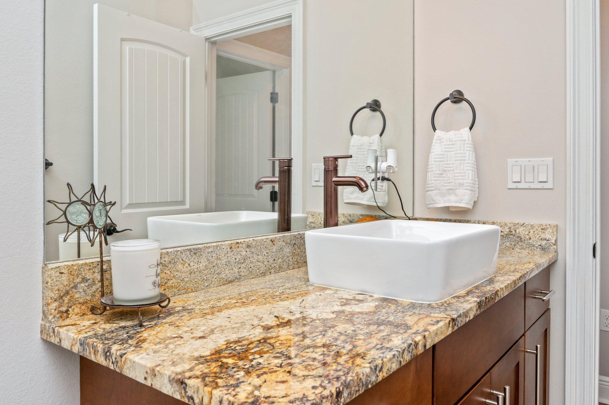 CLAIRES VINEYARD - Residential