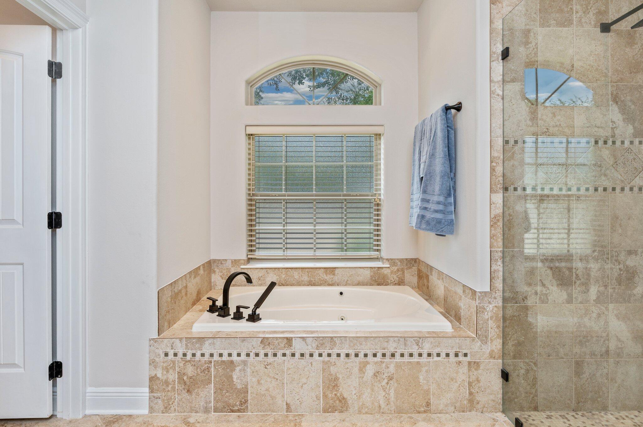 CLAIRES VINEYARD - Residential