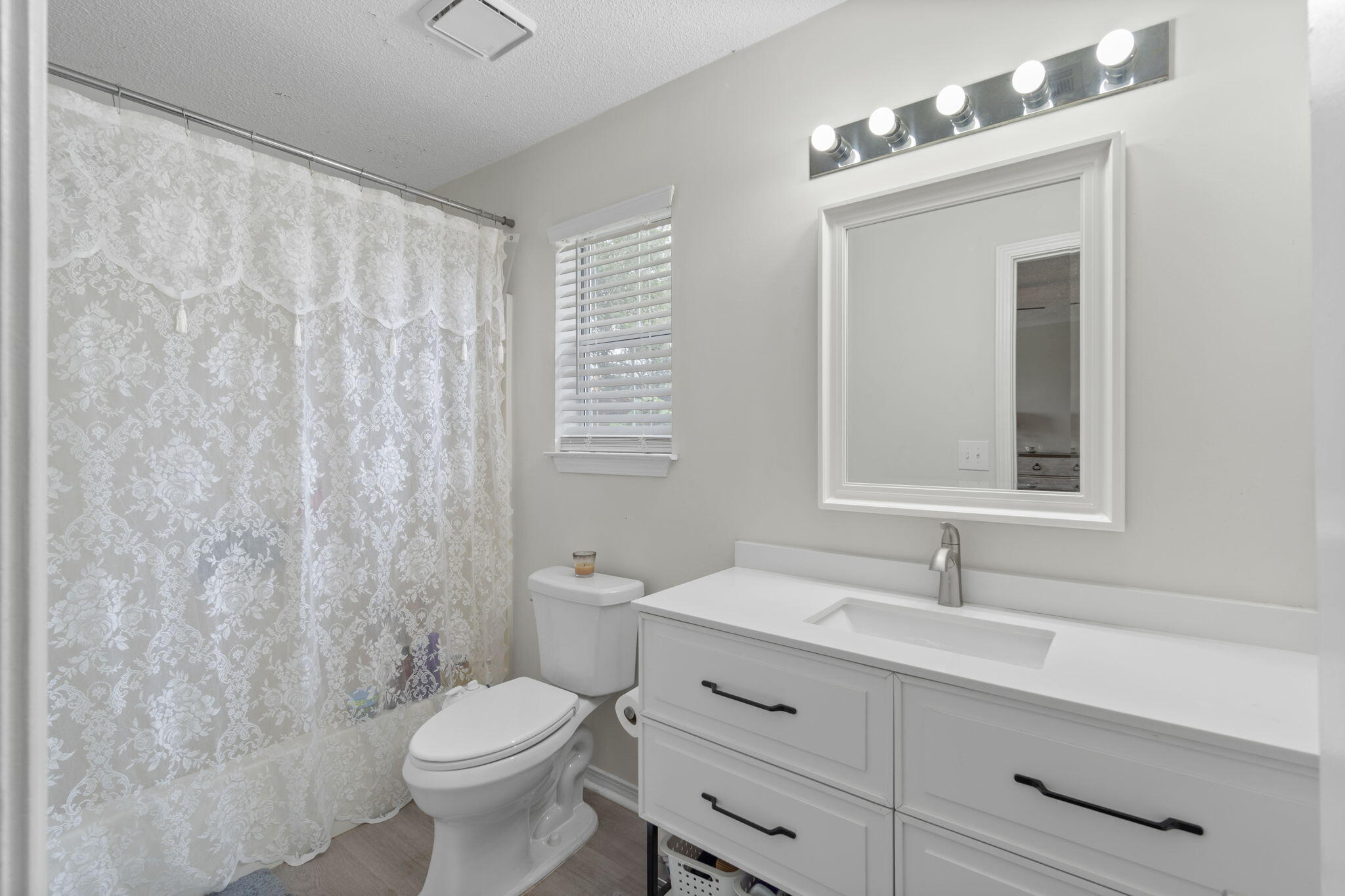 SOUTHWAY ESTATES 1ST ADDN - Residential