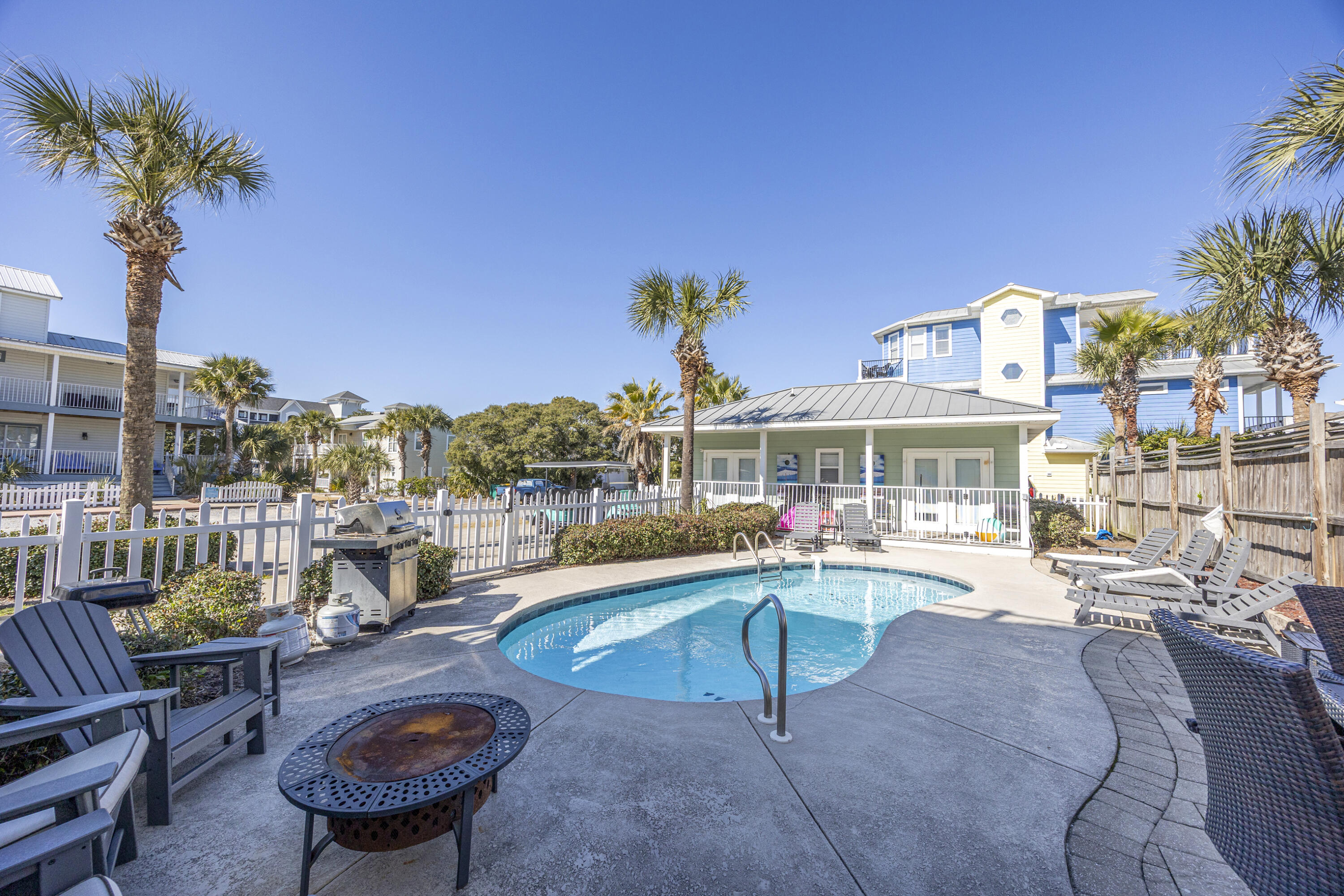 CRYSTAL BEACH - Residential