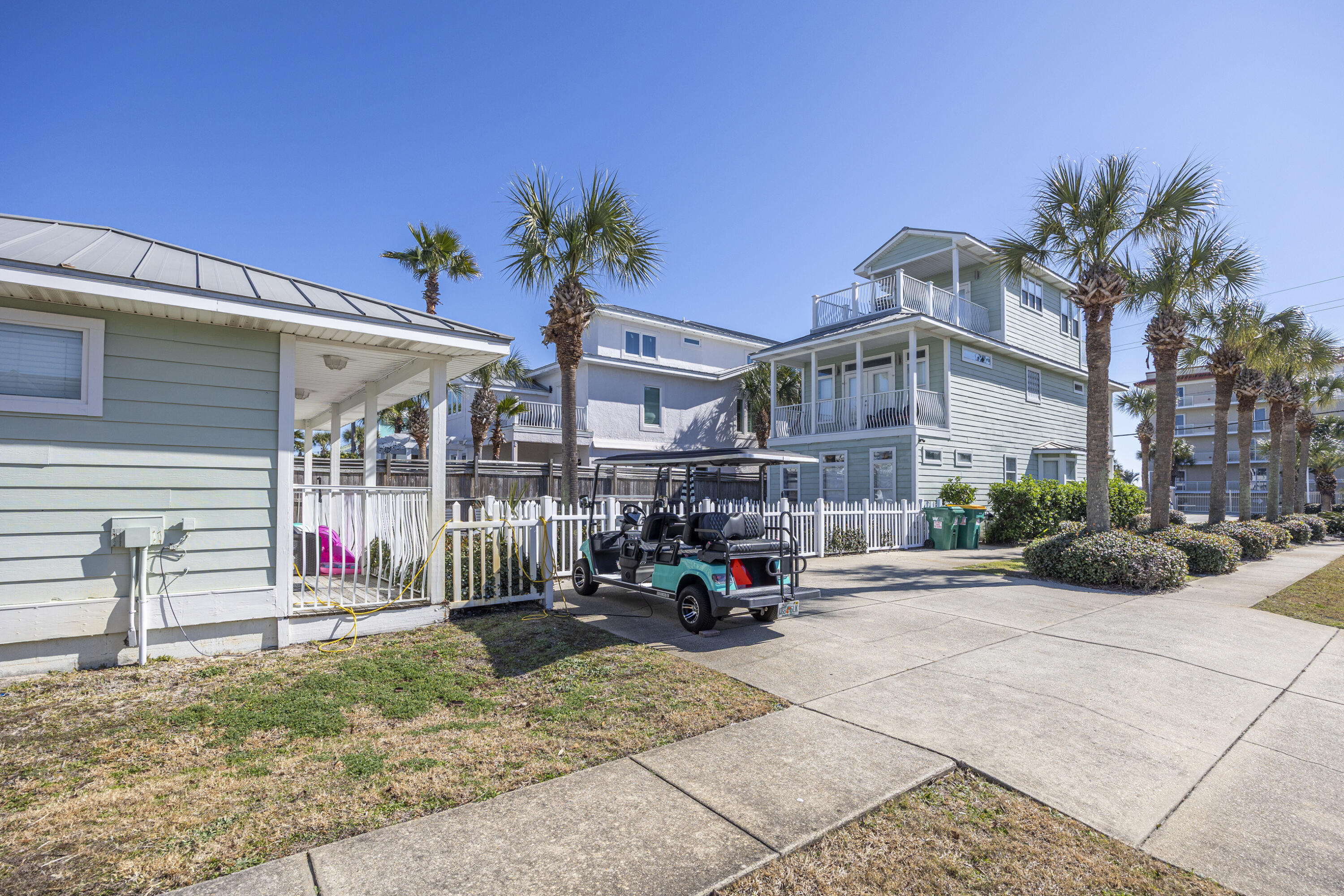 CRYSTAL BEACH - Residential