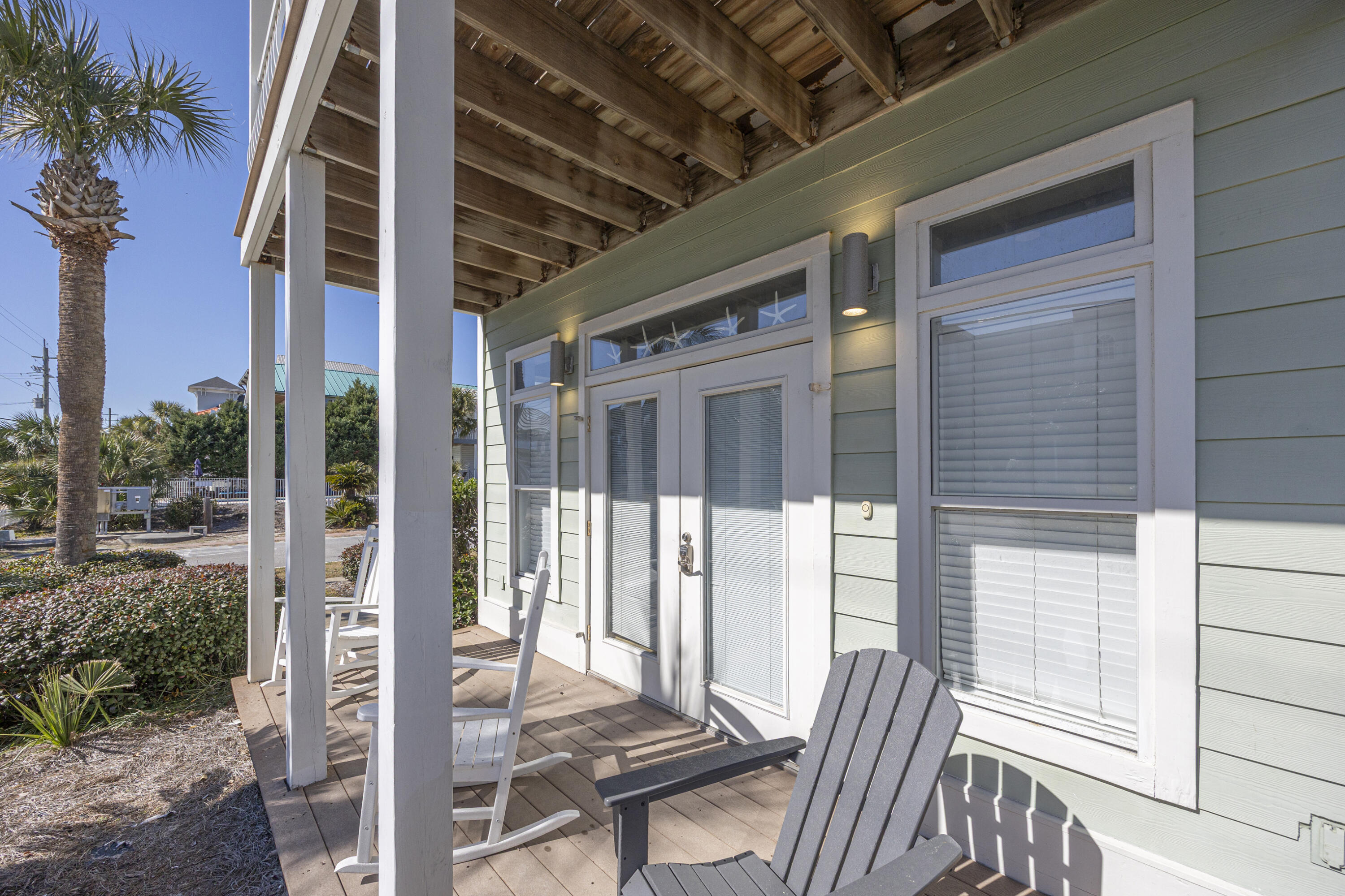 CRYSTAL BEACH - Residential