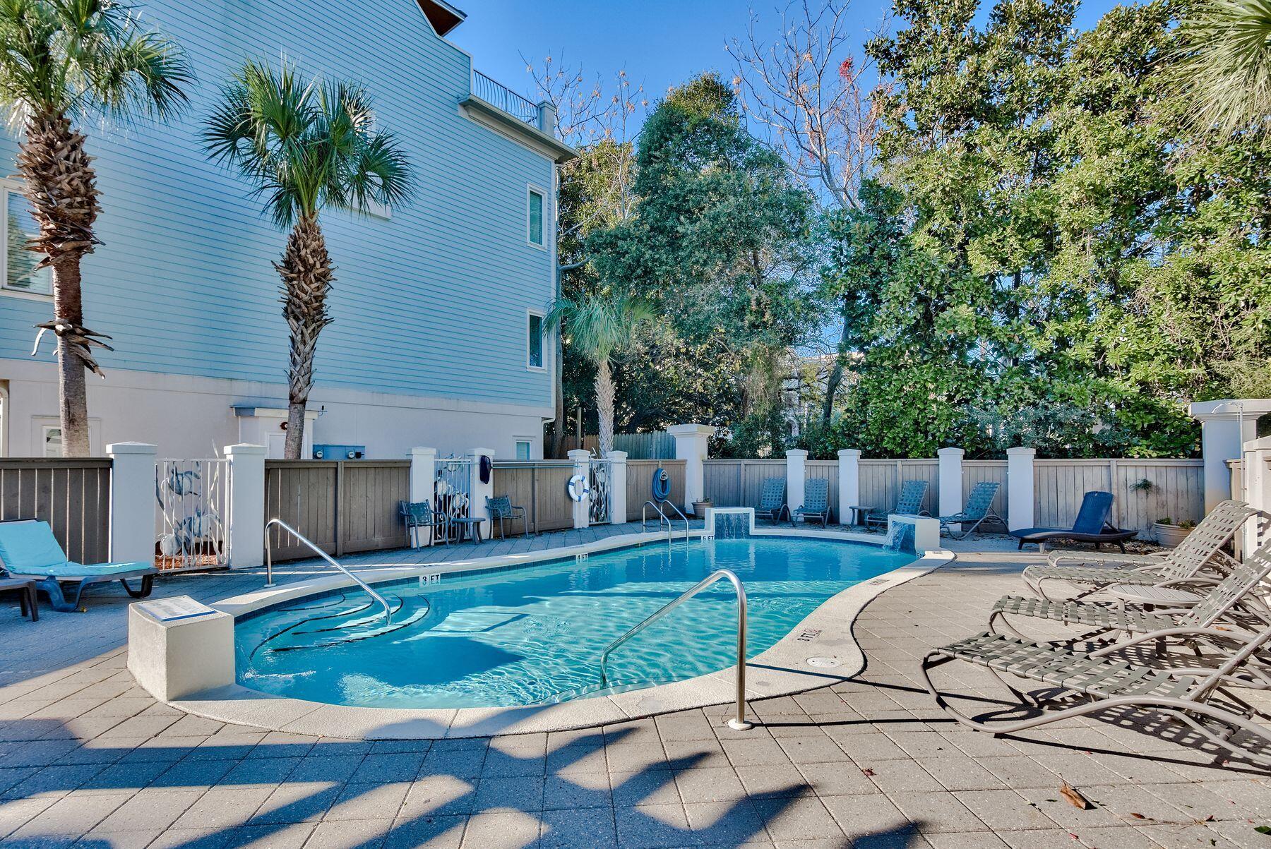 SUMMER PLACE - Residential