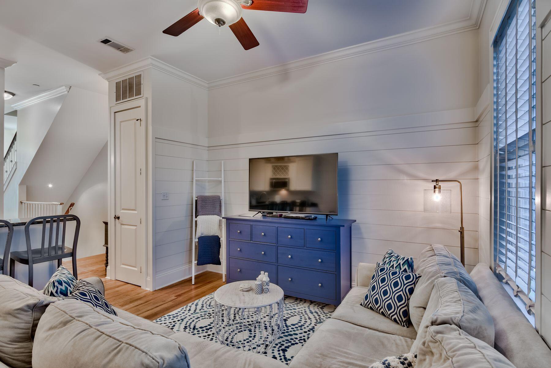 SUMMER PLACE - Residential