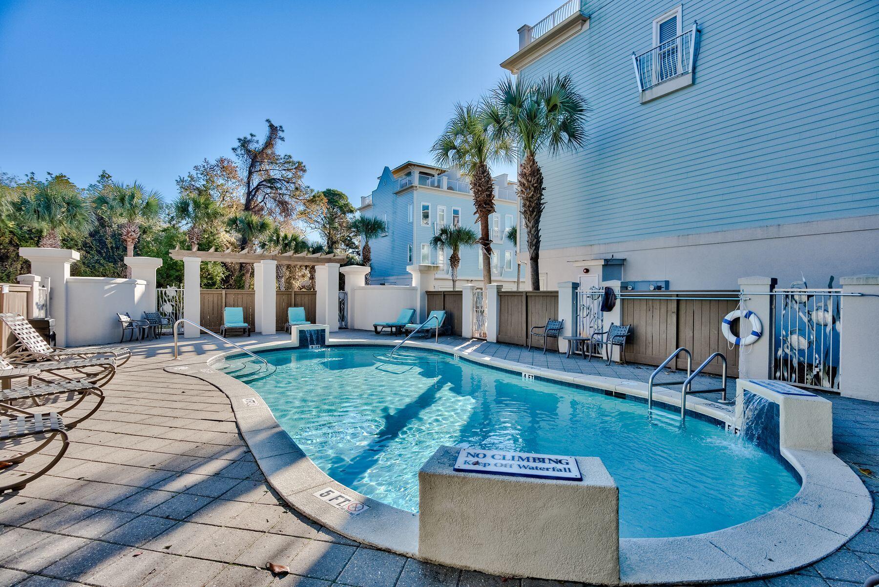 SUMMER PLACE - Residential