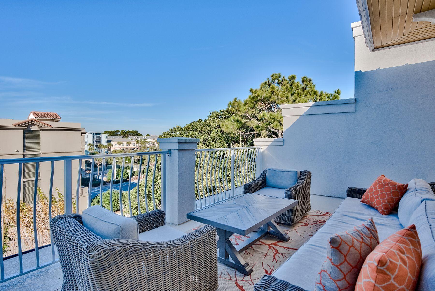 SUMMER PLACE - Residential