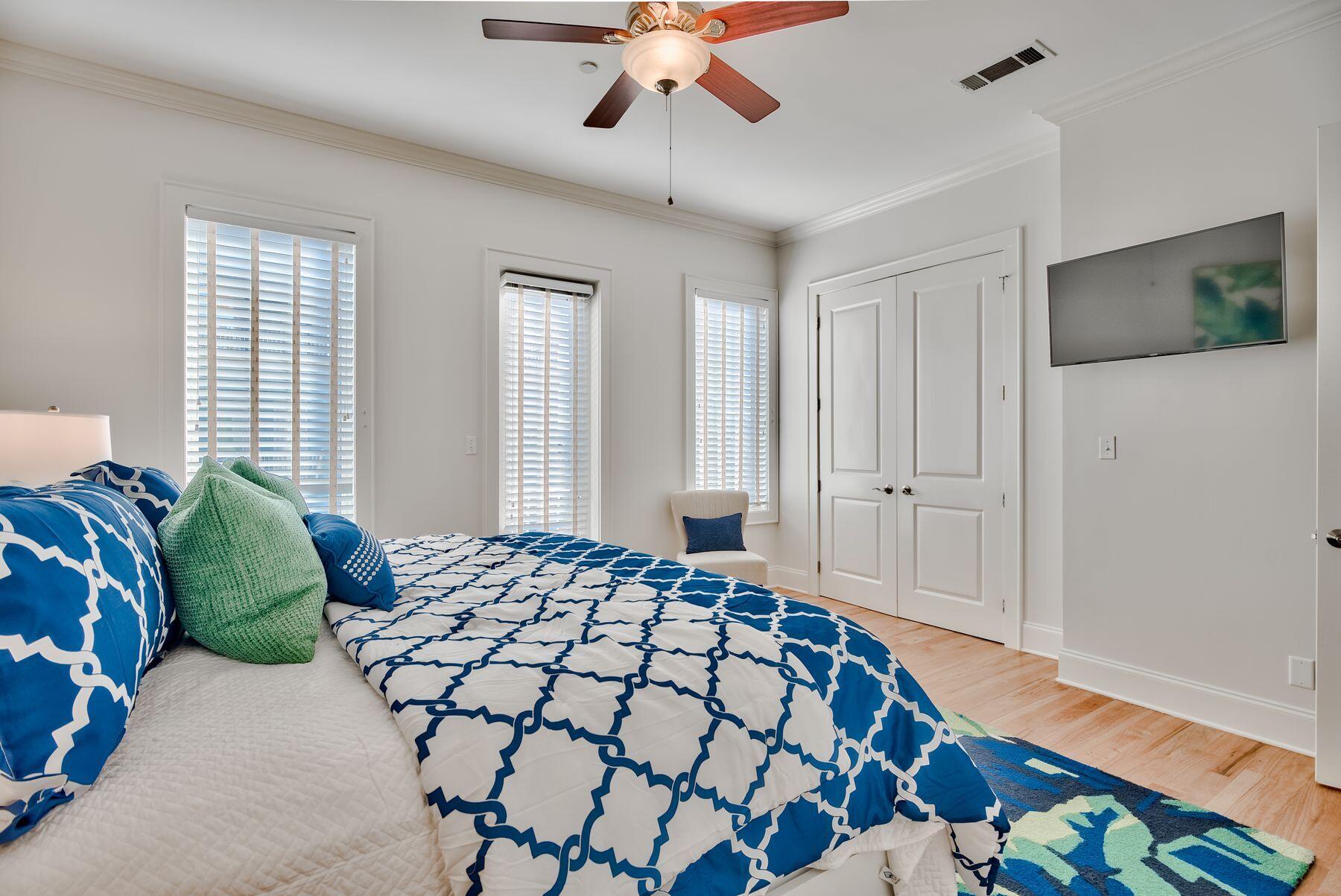 SUMMER PLACE - Residential