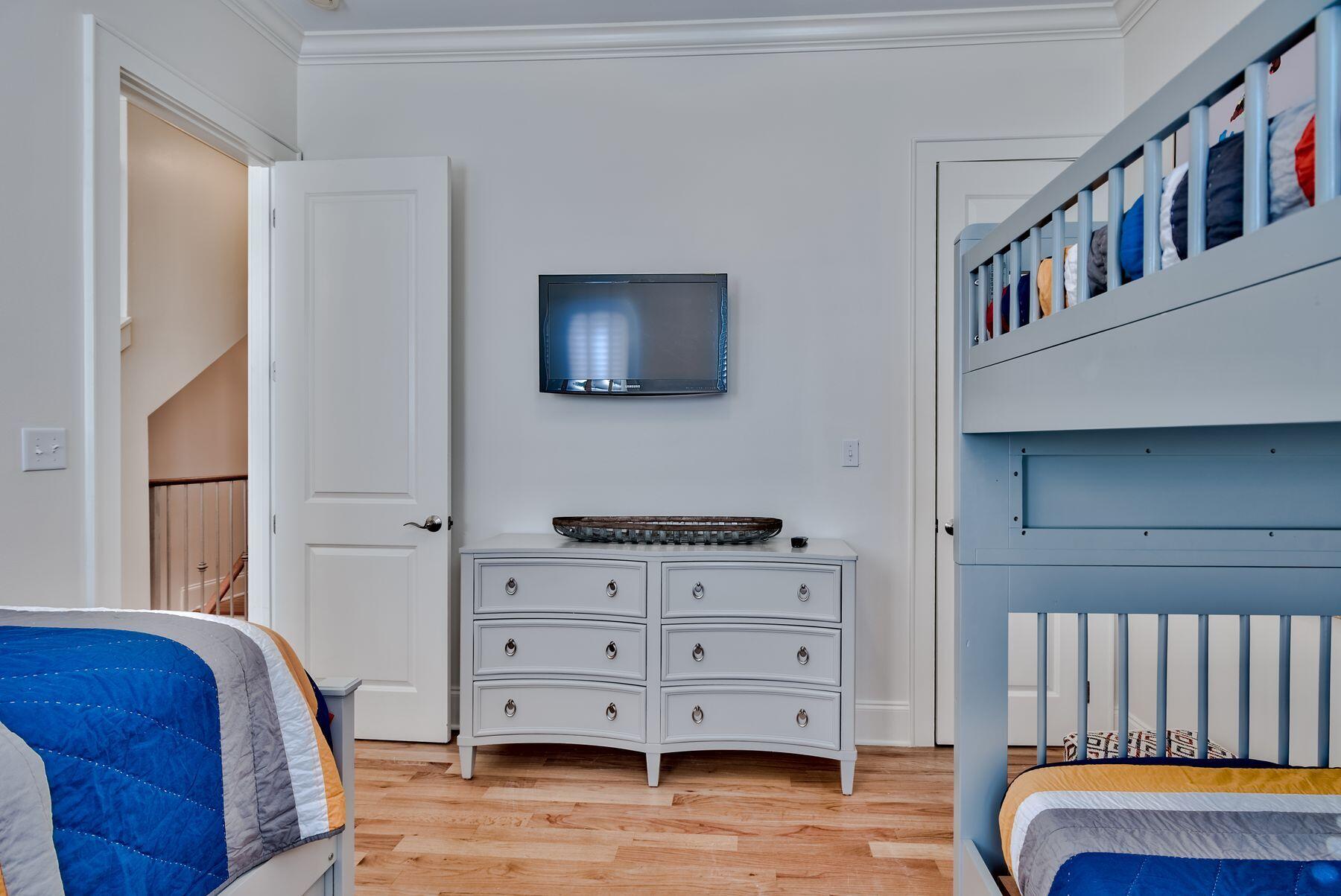 SUMMER PLACE - Residential