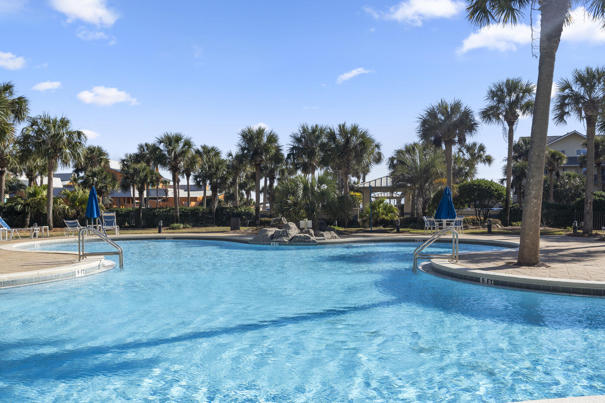 STERLING SHORES - Residential