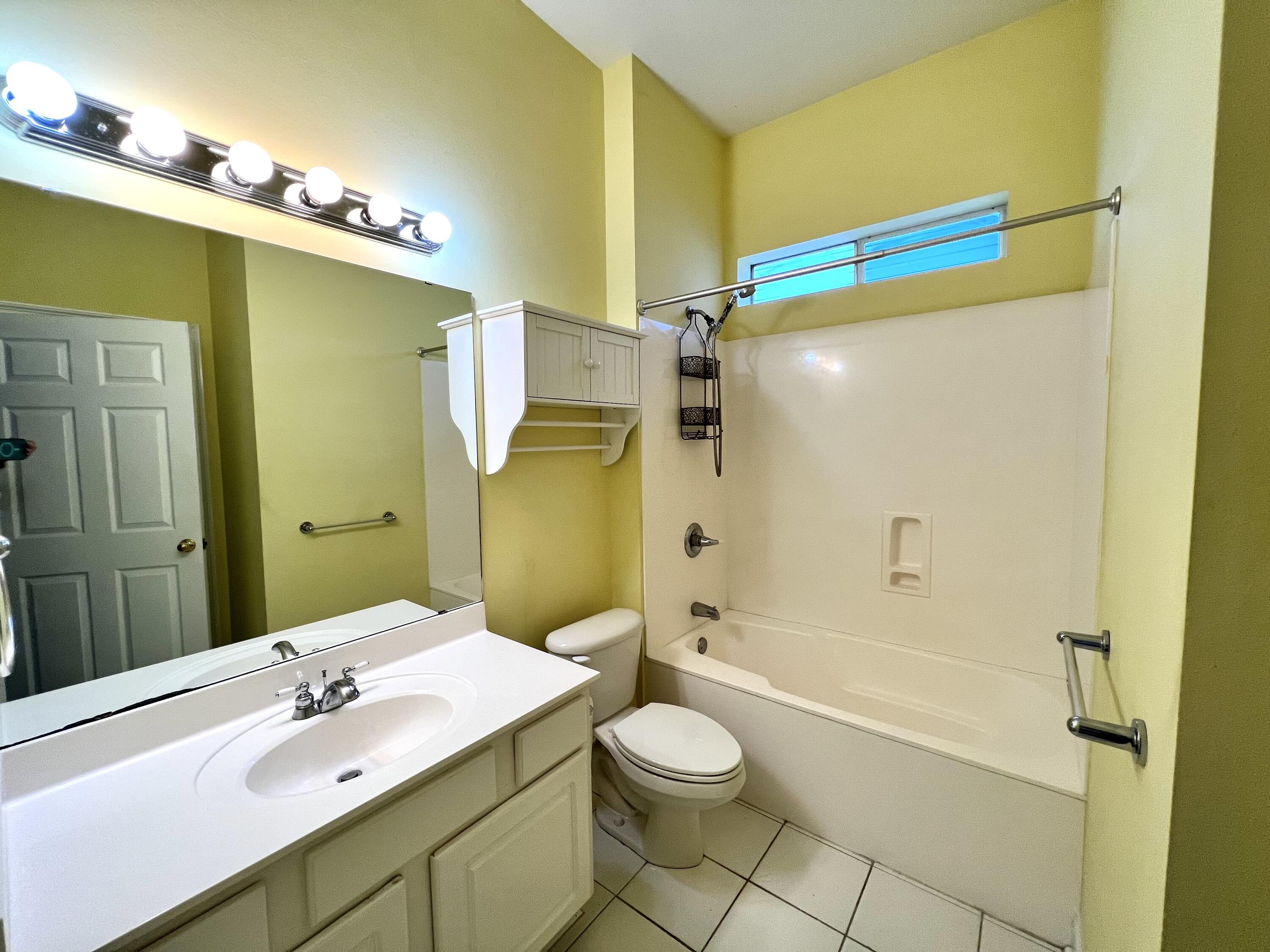 GLENWOOD CRT - Residential Lease