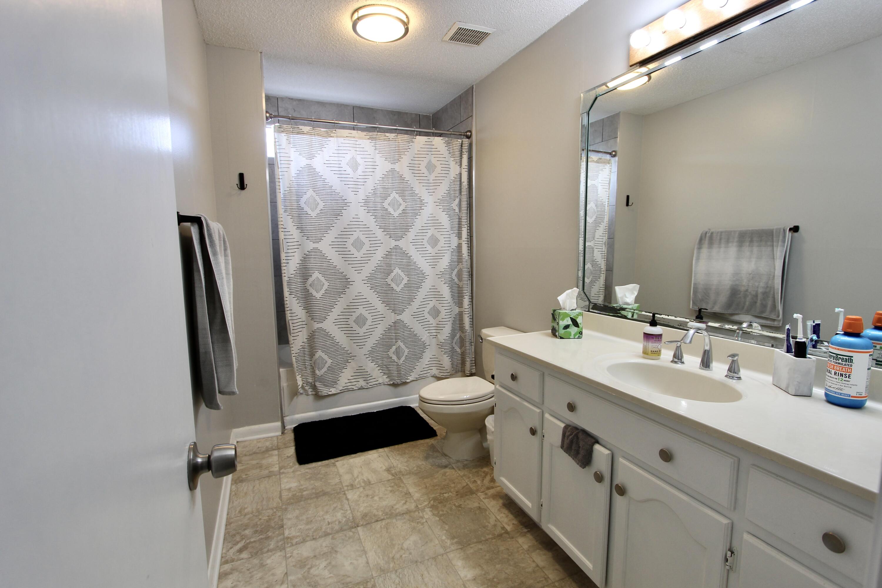 metes and bounds - Residential Lease