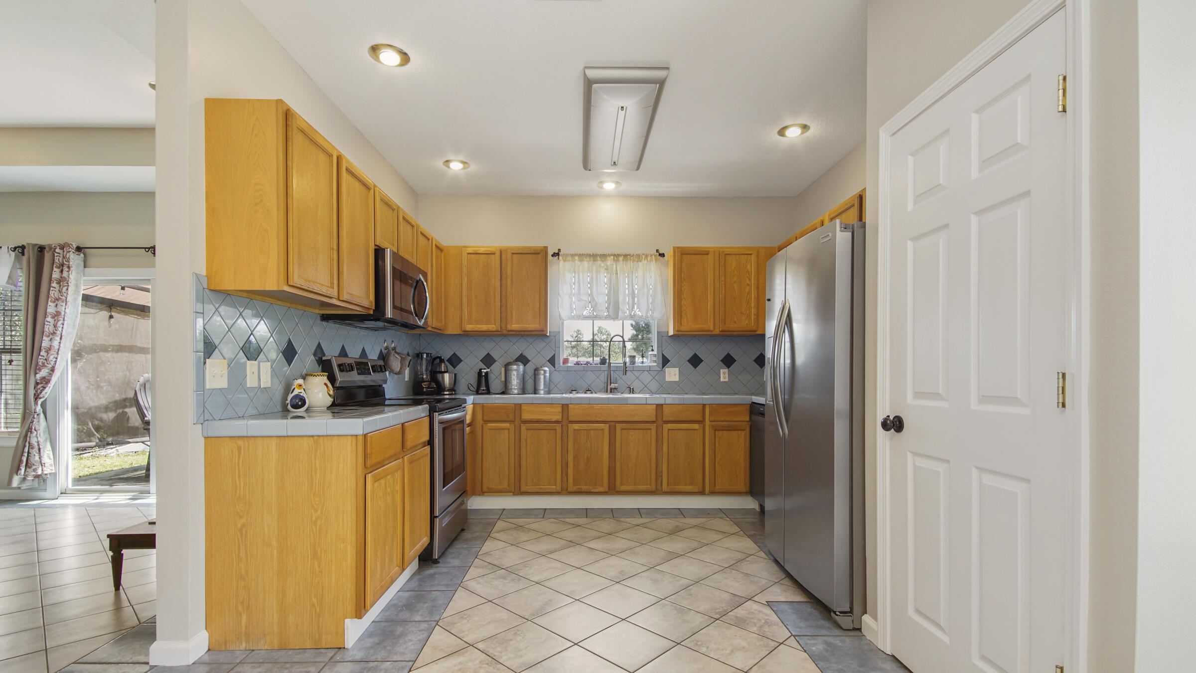 OAKWOOD LAKES ESTATES - Residential