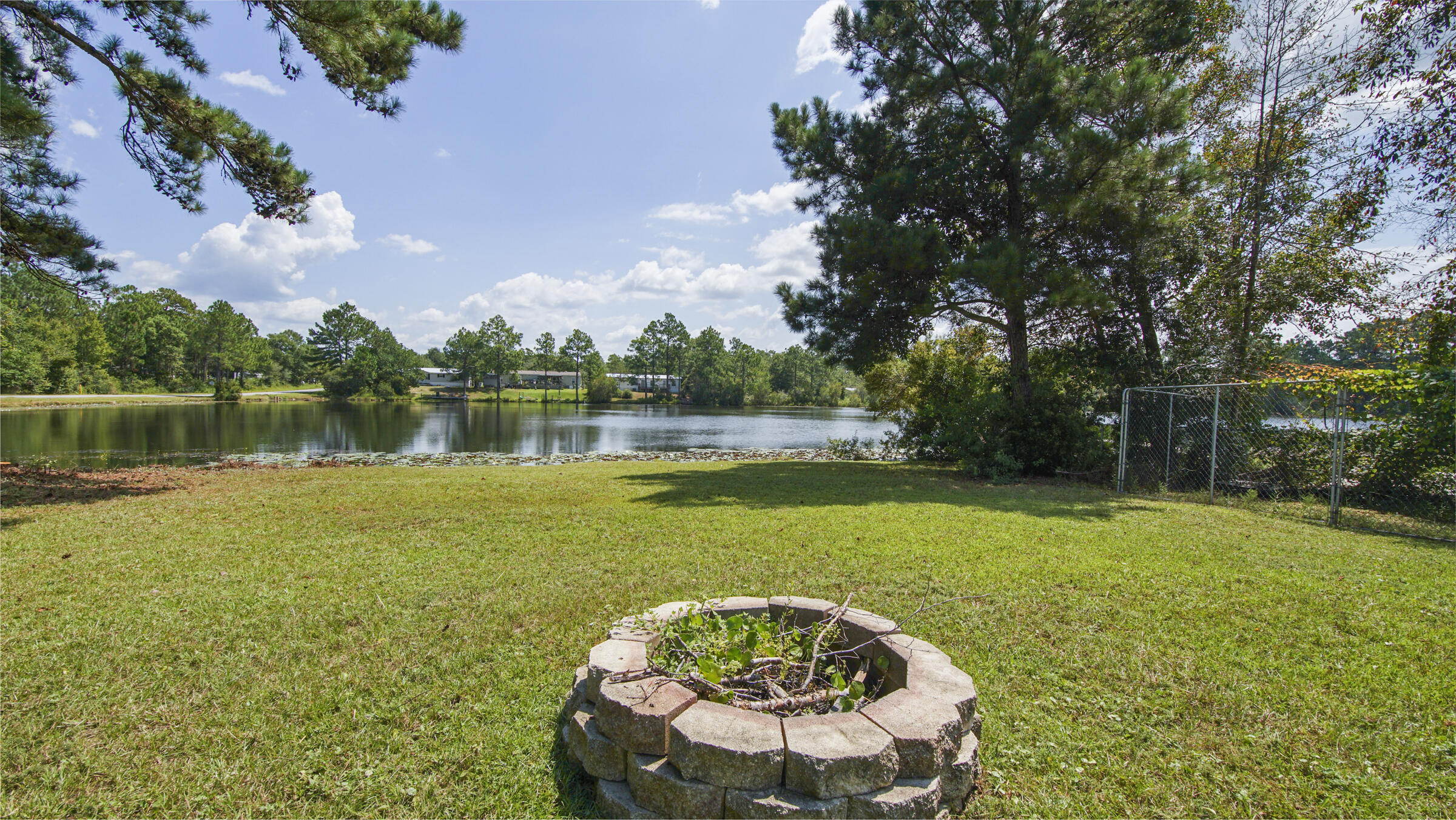 OAKWOOD LAKES ESTATES - Residential