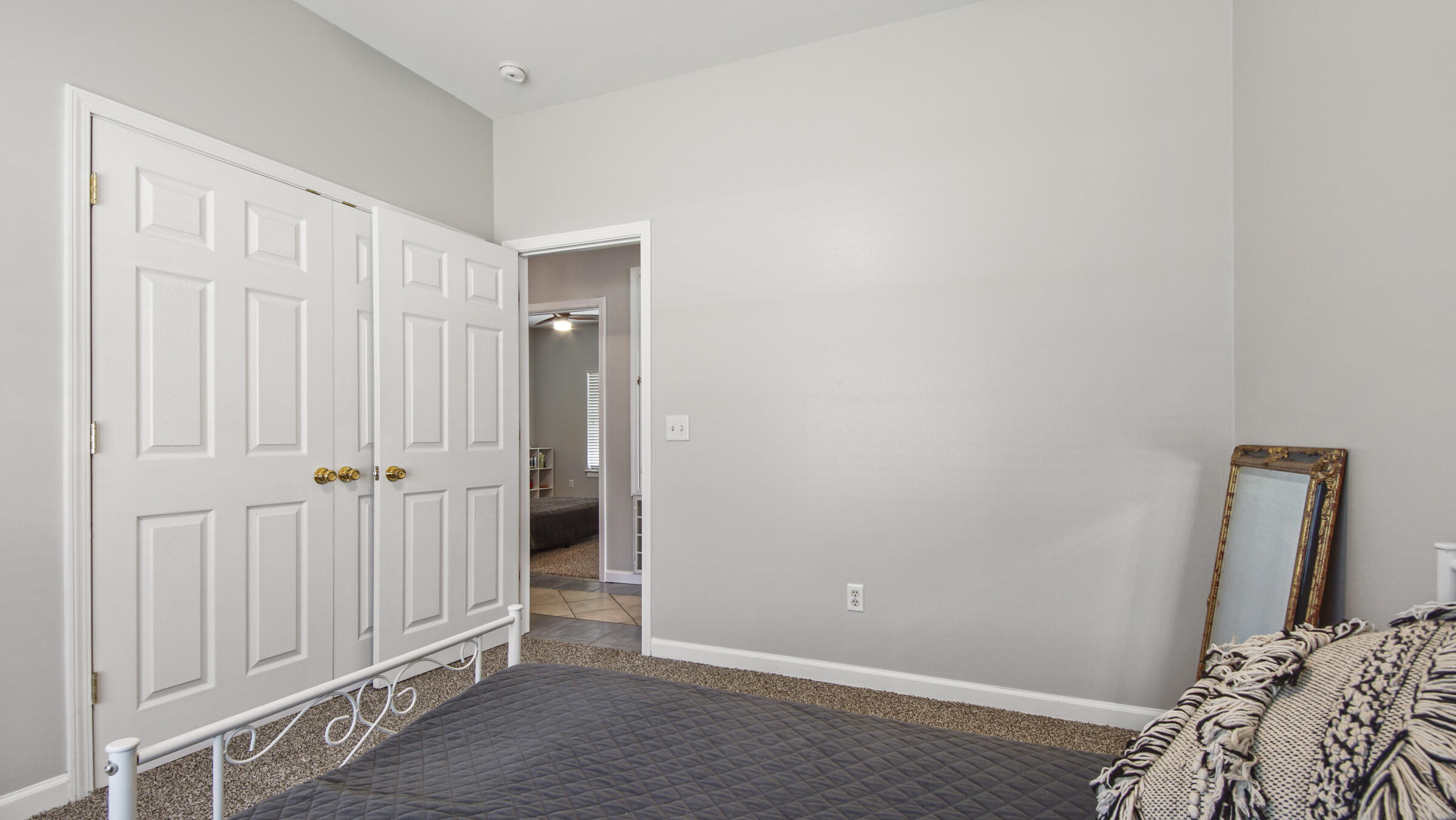 OAKWOOD LAKES ESTATES - Residential