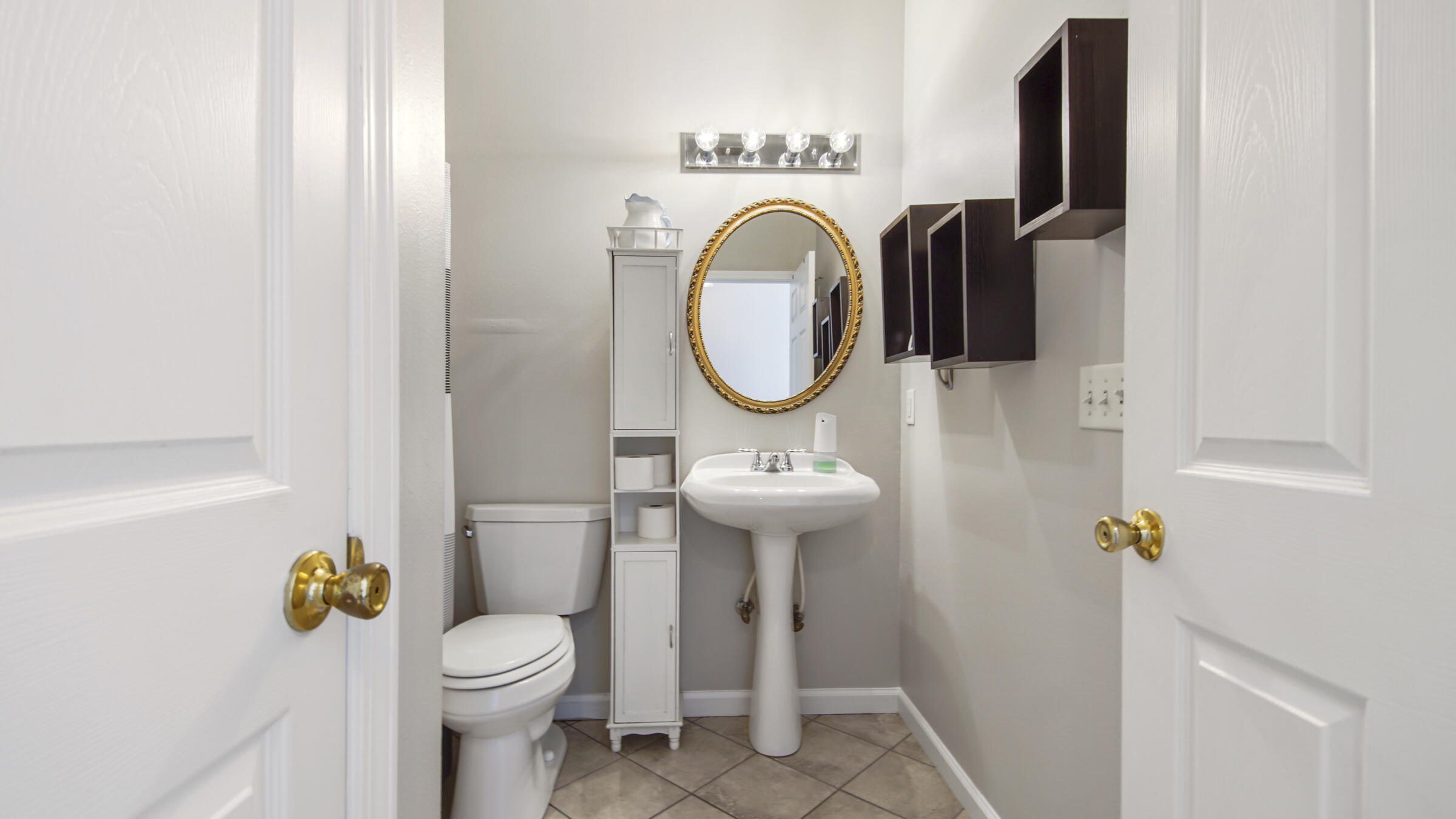 OAKWOOD LAKES ESTATES - Residential